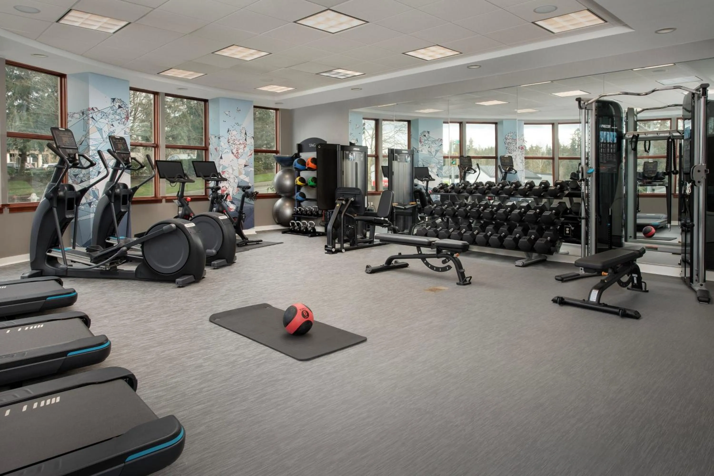 Fitness centre/facilities in Courtyard by Marriott Seattle Kirkland