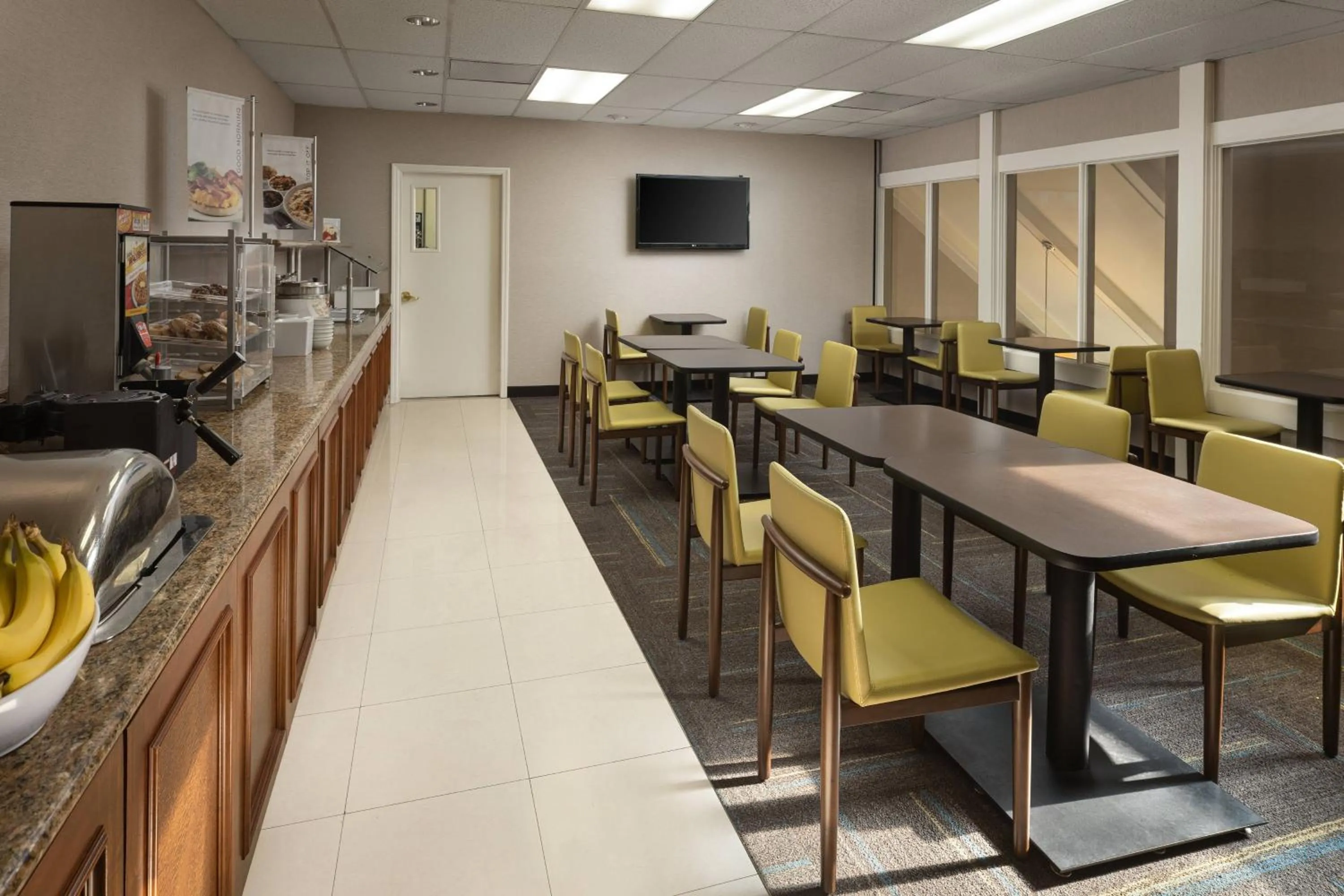 Breakfast in Residence Inn by Marriott San Francisco Airport San Mateo