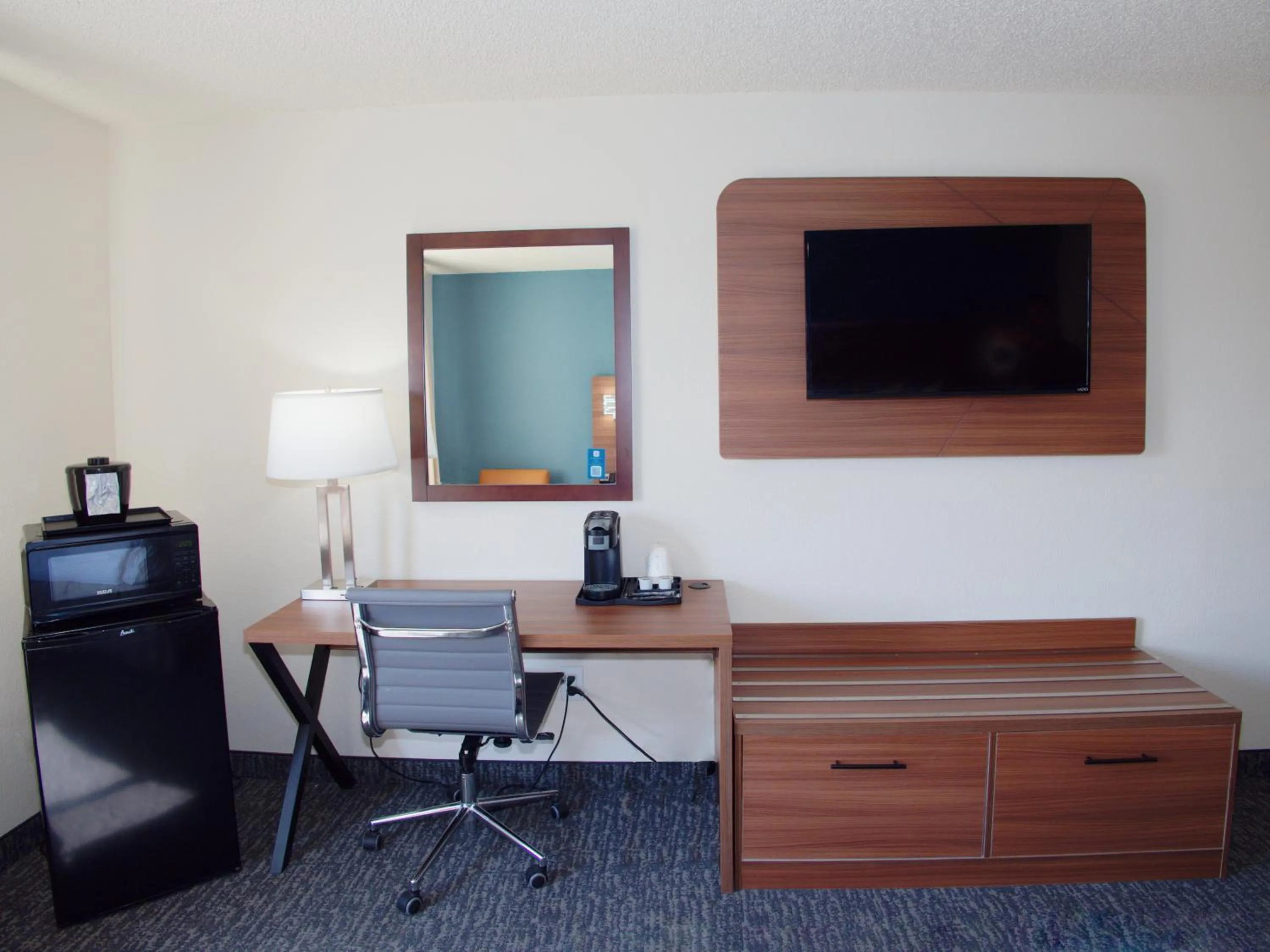 TV and multimedia in Ramada by Wyndham Coeur d'Alene