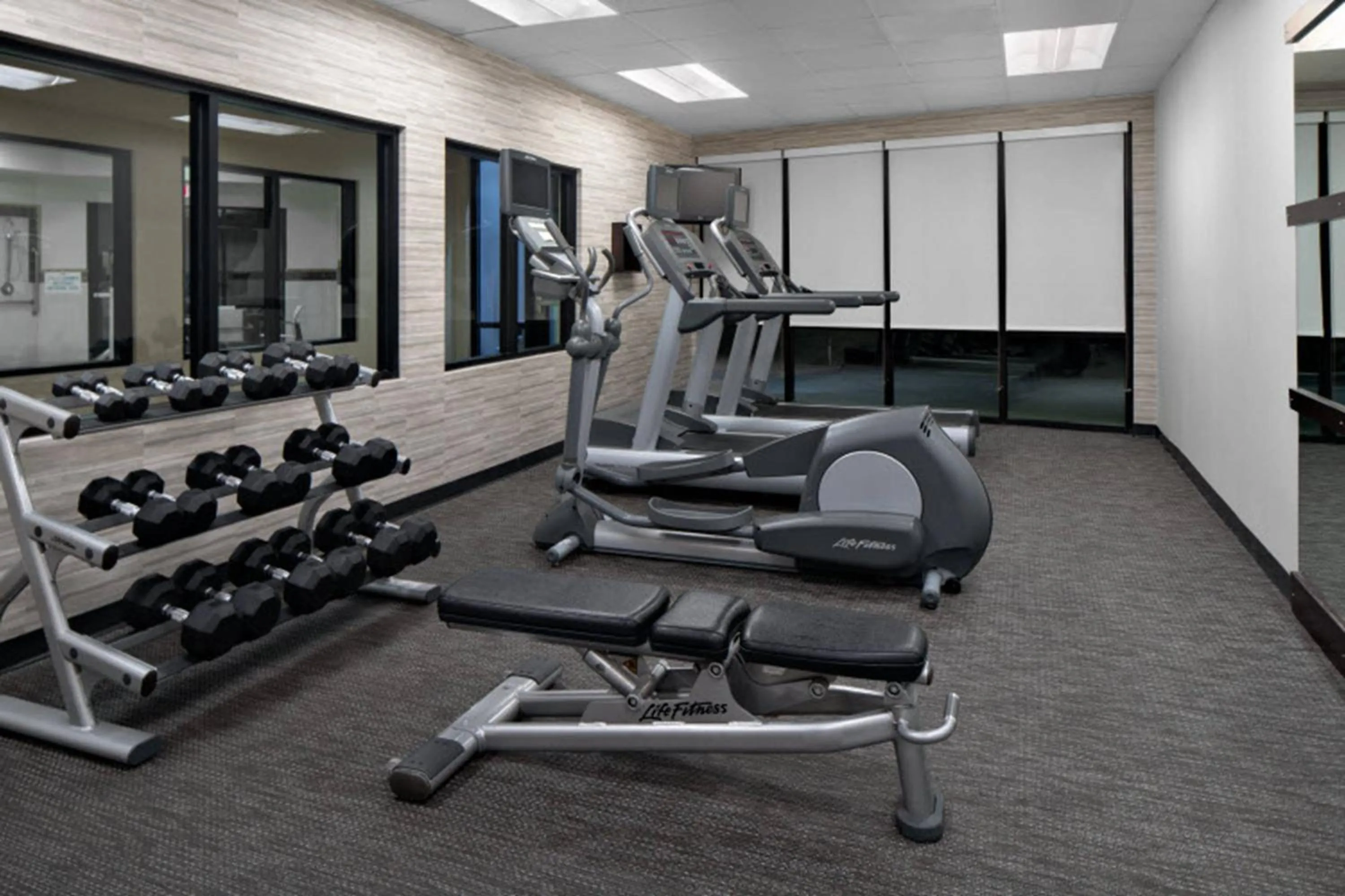 Fitness centre/facilities in Courtyard by Marriott Raleigh North/Triangle Town Center