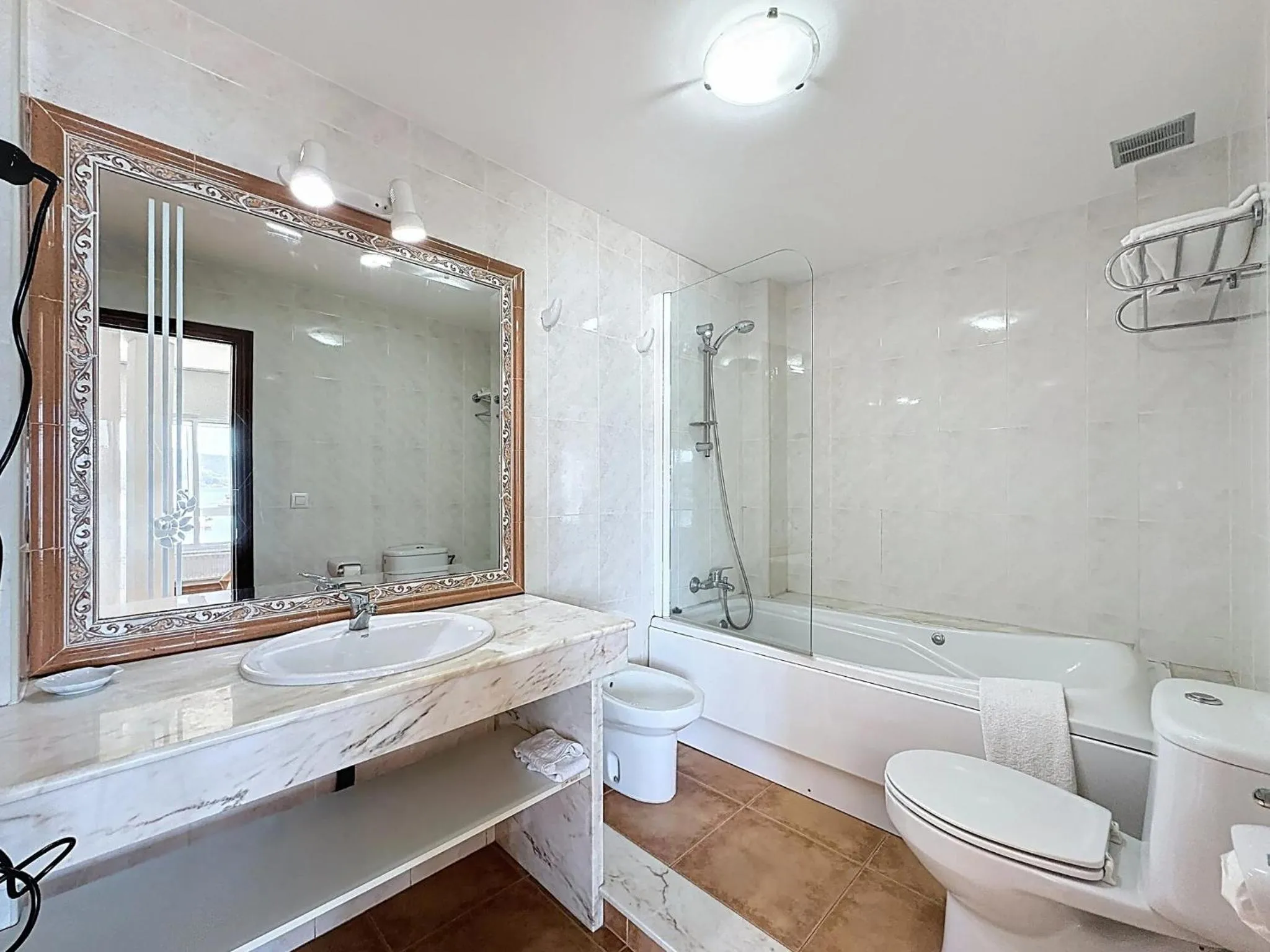 Bathroom in Hotel Nautilus