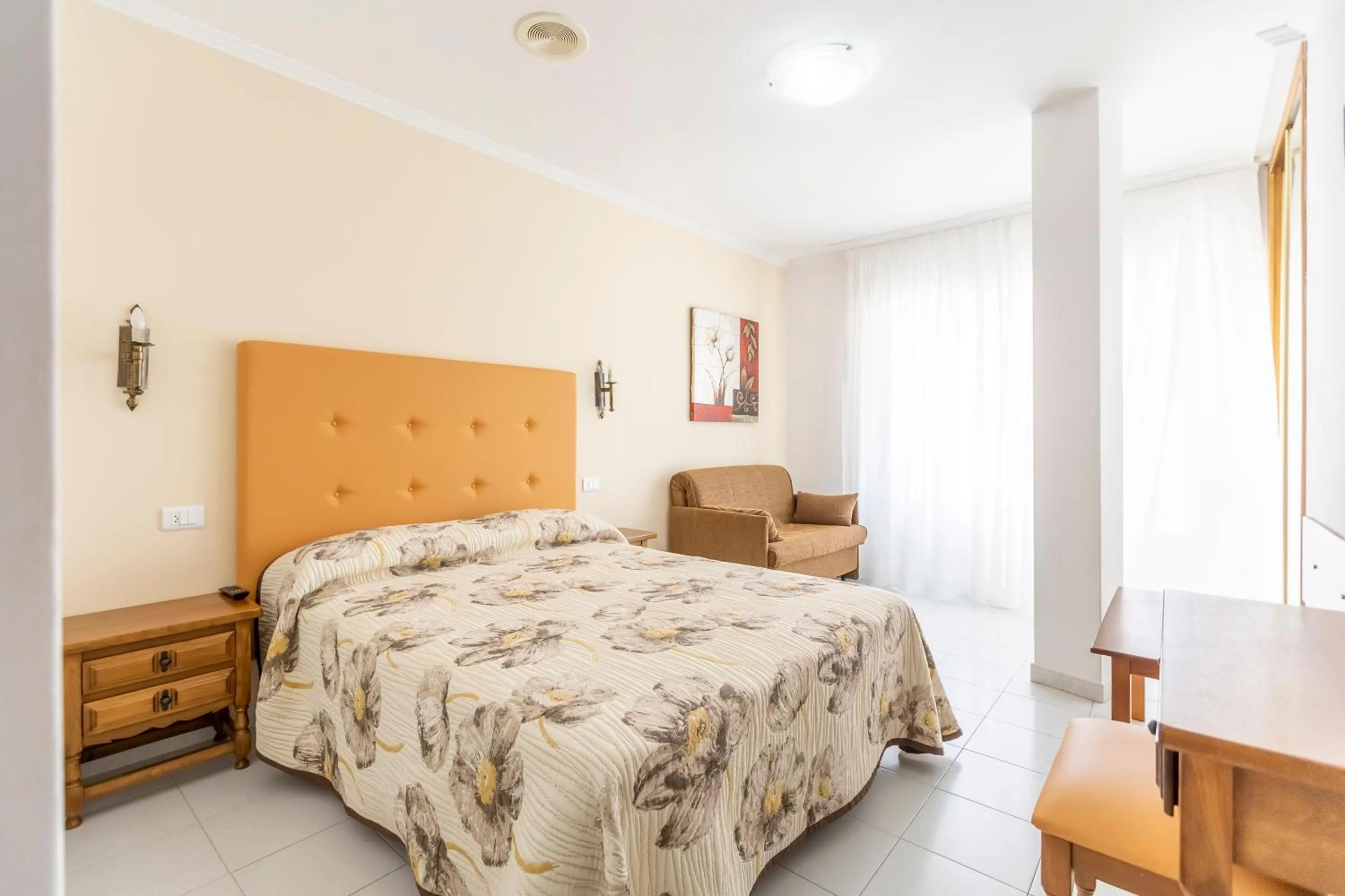 Bed in Hotel Nautilus