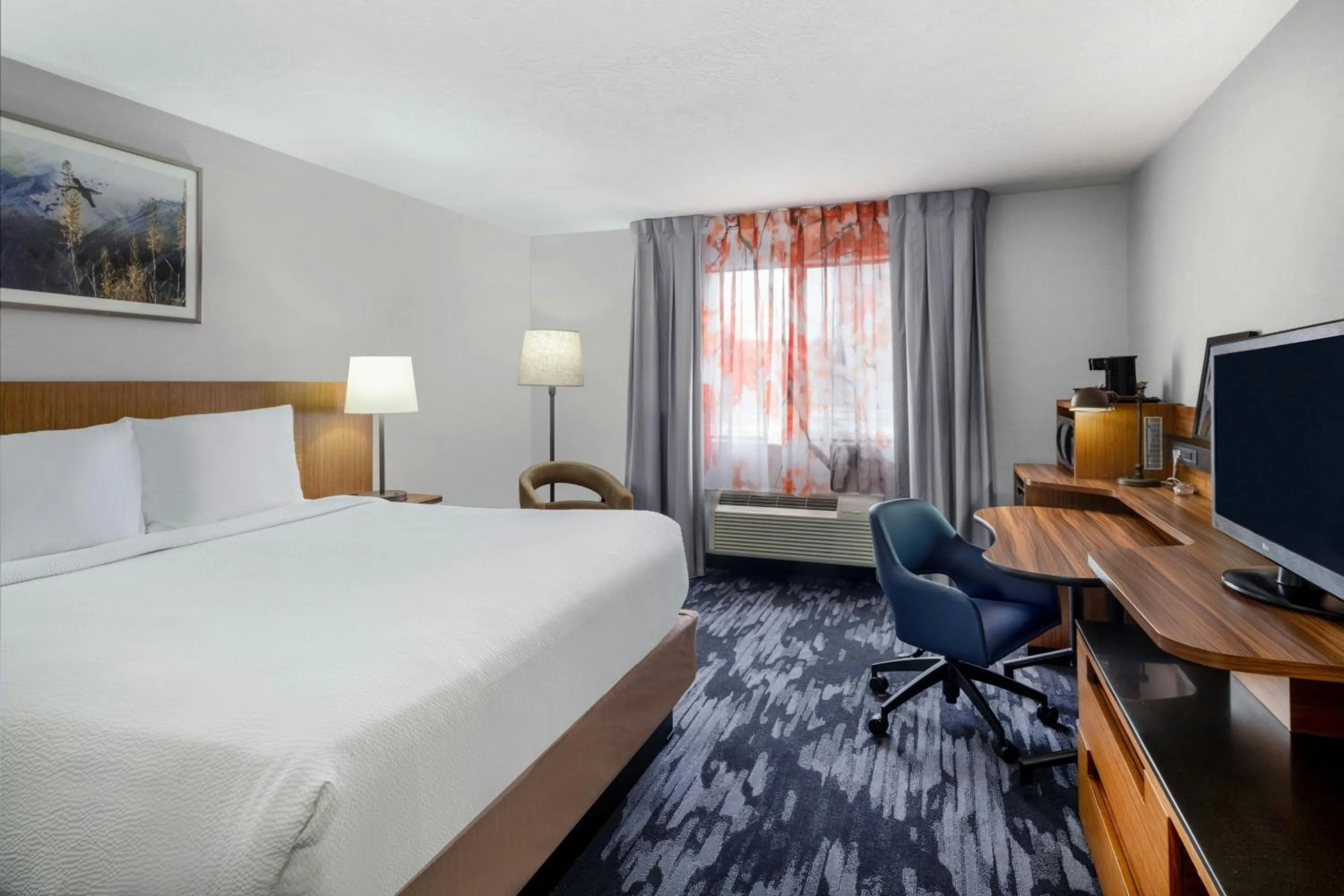 Photo of the whole room, Bed in Fairfield Inn & Suites by Marriott Salt Lake City Downtown