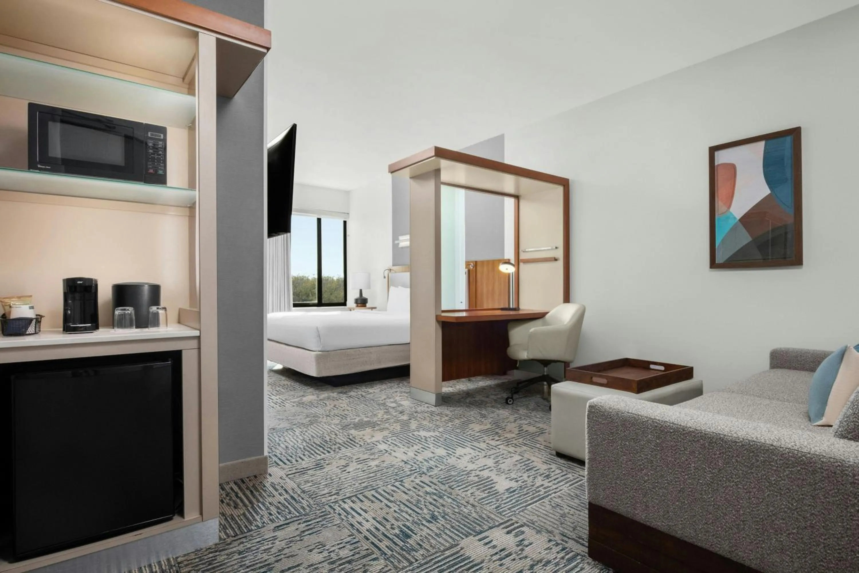 Living room, Bed in SpringHill Suites Irvine John Wayne Airport / Orange County