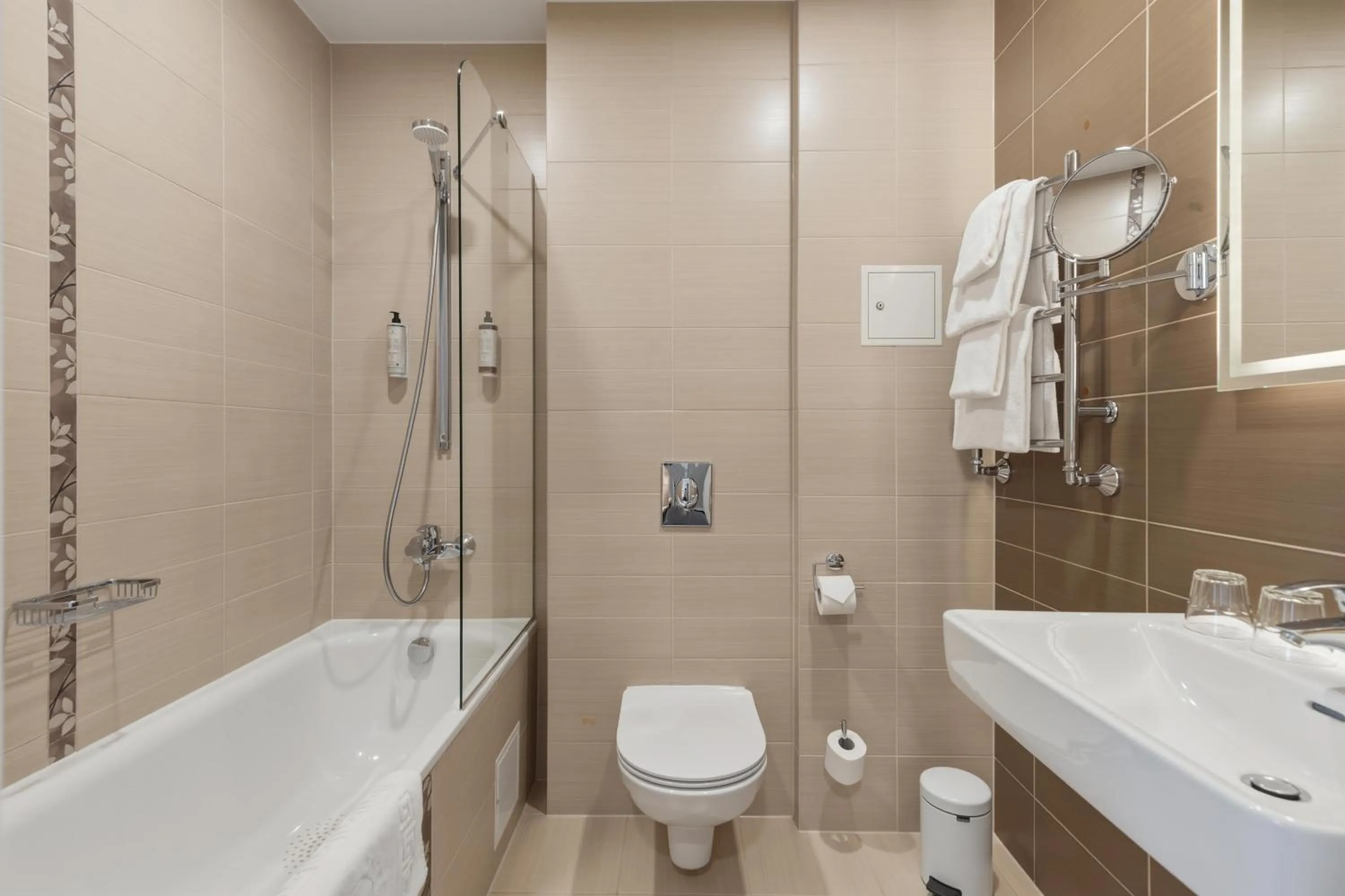 Bath in City Hotels Algirdas