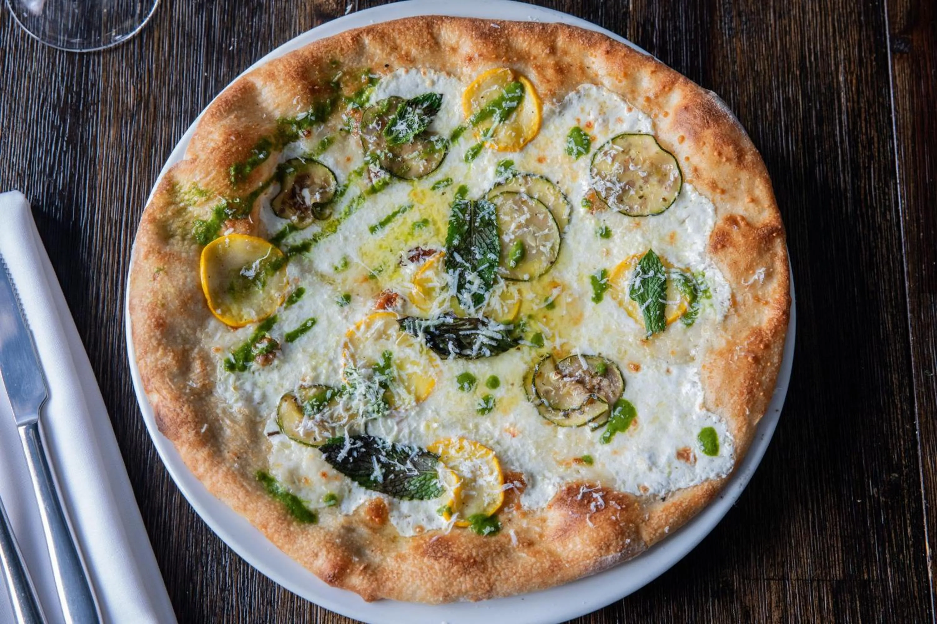 Restaurant/places to eat in Courtyard by Marriott Stamford Downtown