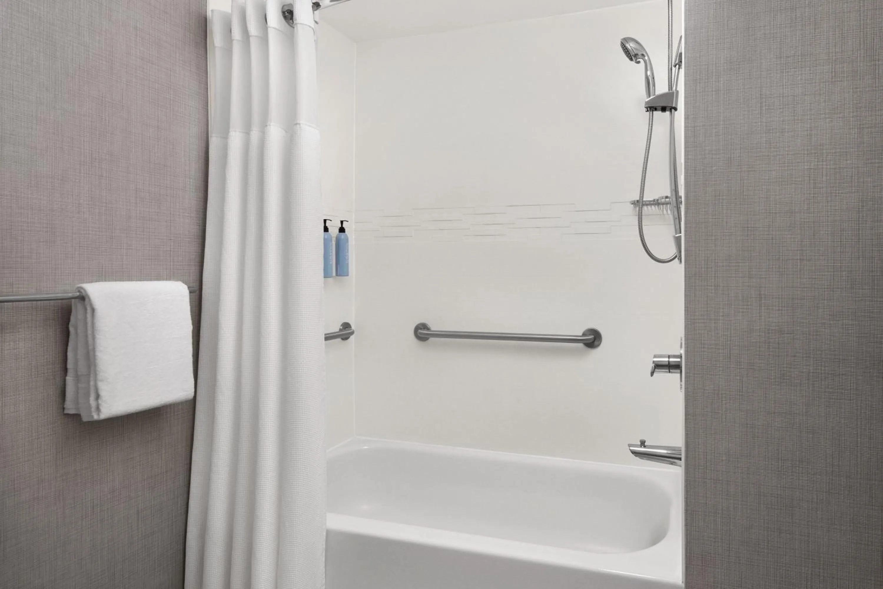 Bathroom in Residence Inn Indianapolis Northwest