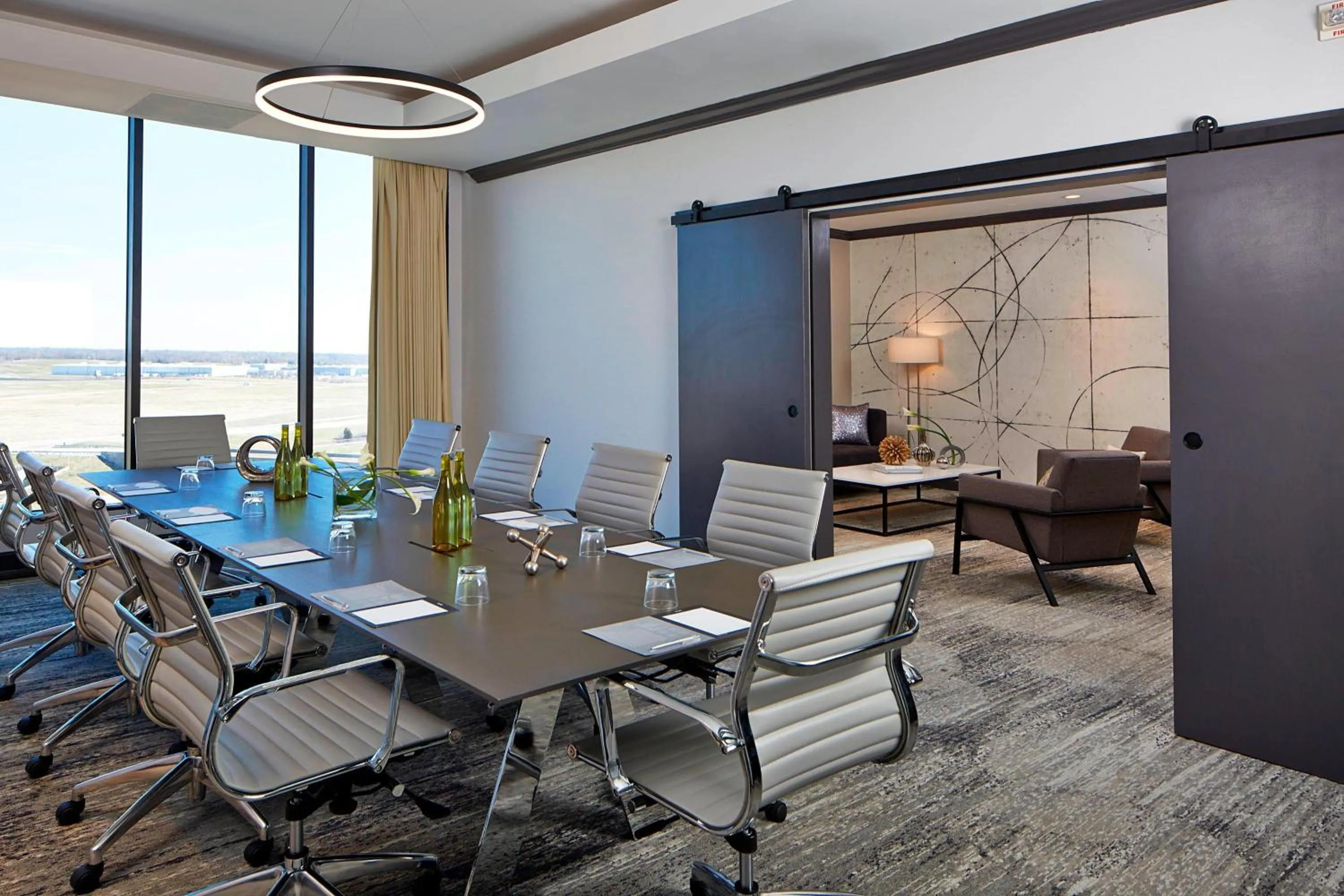 Meeting/conference room in Renaissance St. Louis Airport Hotel