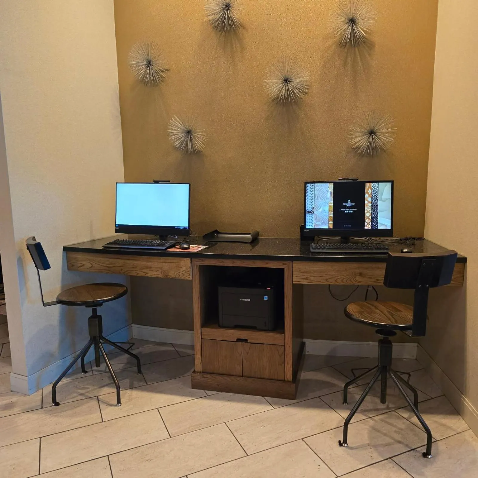 Business facilities in Renaissance St. Louis Airport Hotel