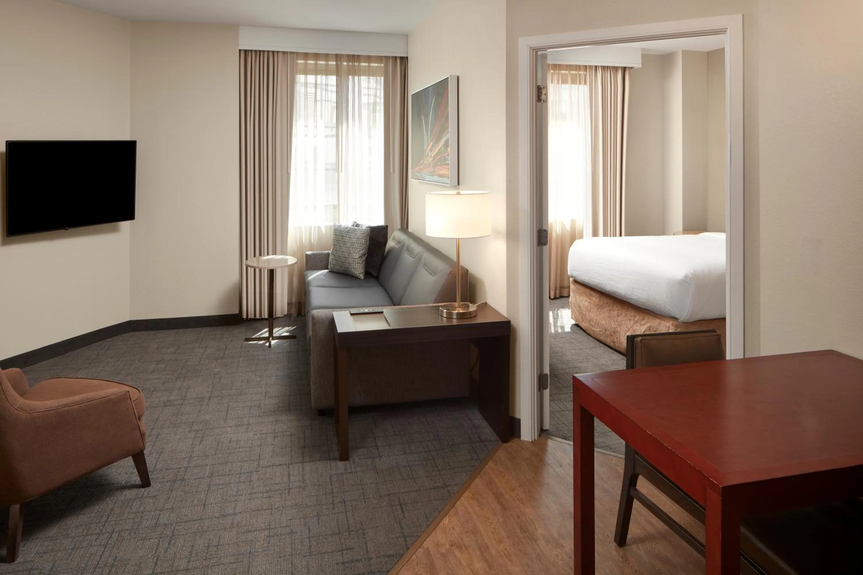 Bed in Residence Inn Arlington Courthouse