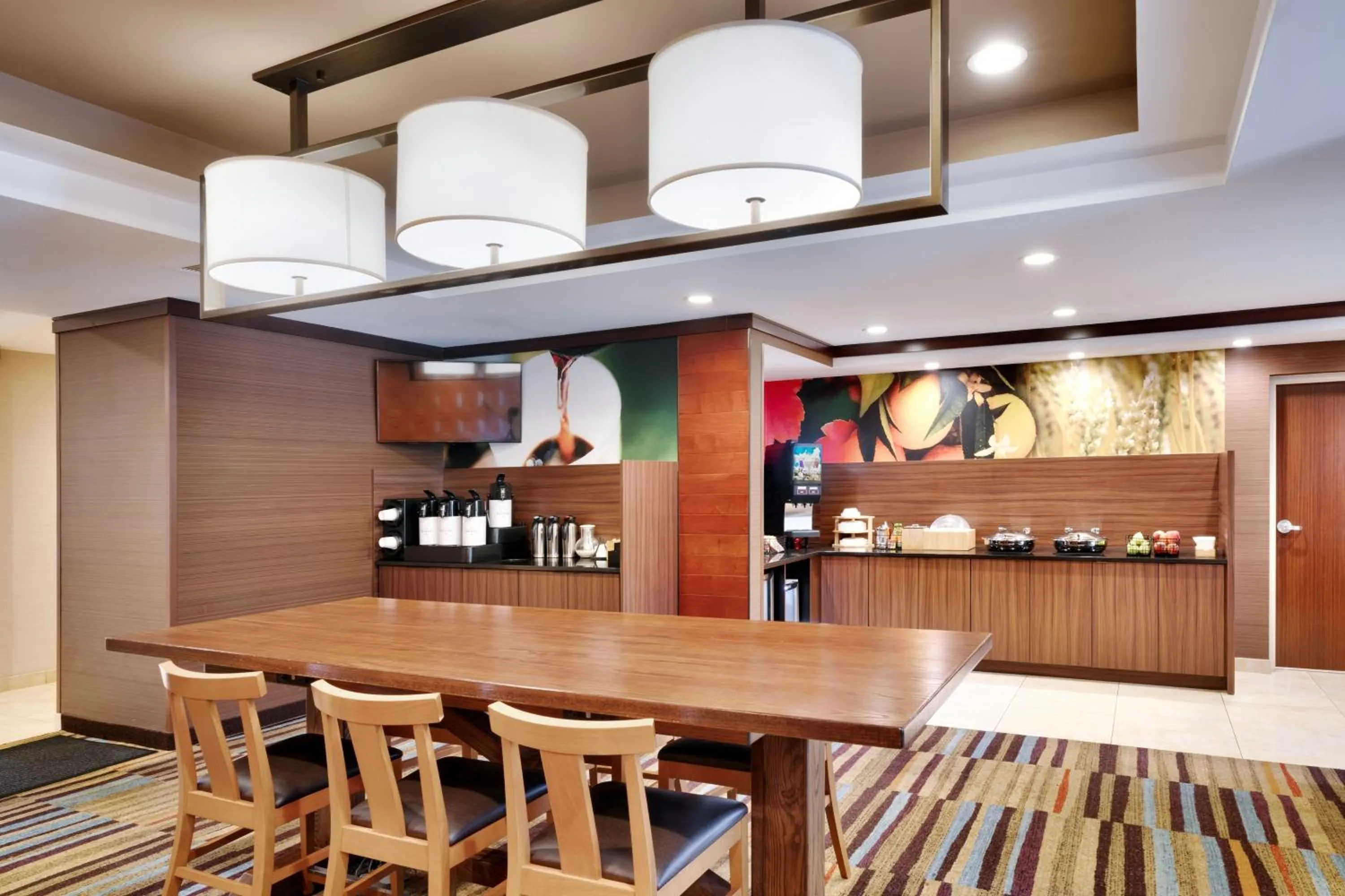 Restaurant/places to eat in Fairfield Inn by Marriott Lexington Park Patuxent River Naval Air Station