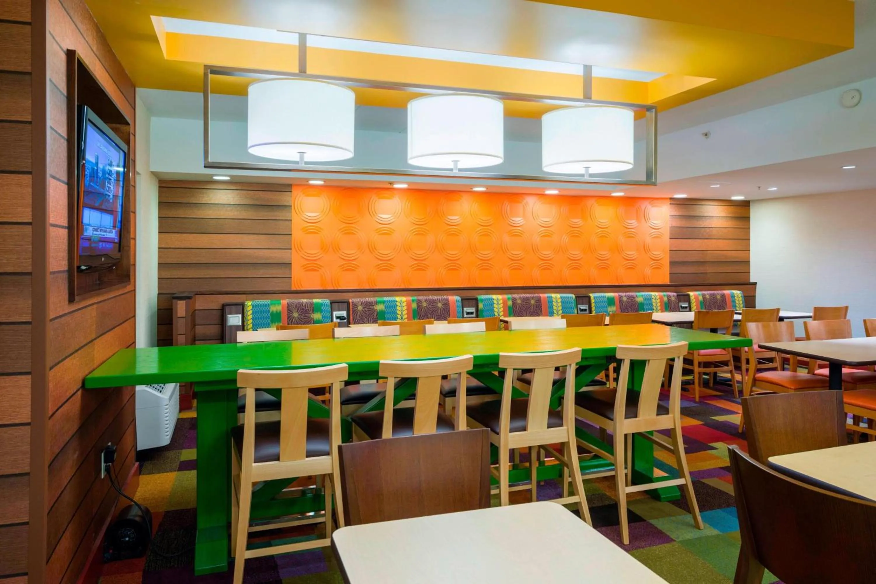 Restaurant/places to eat in Fairfield Inn by Marriott Laurel