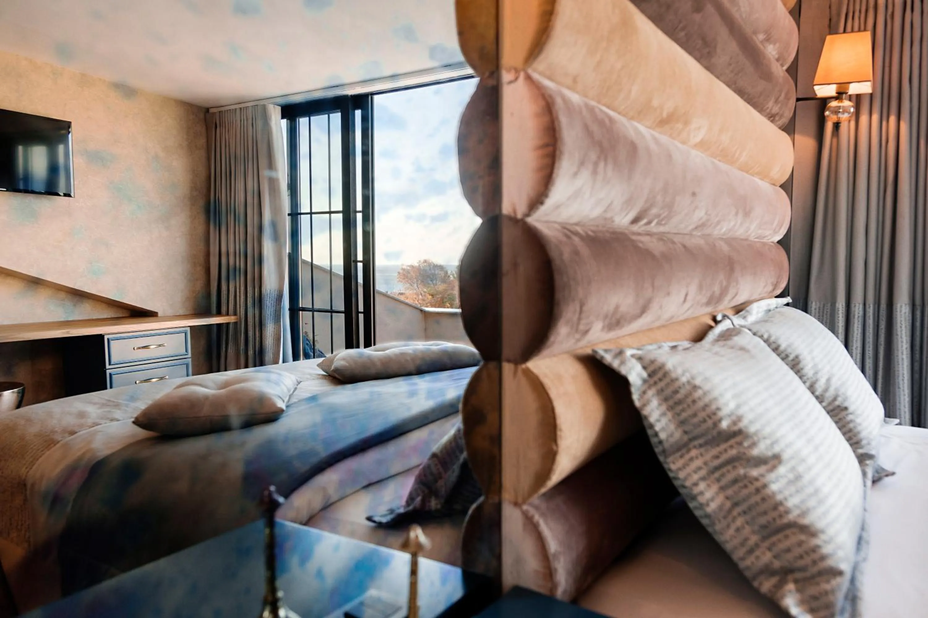 Bed in Sublime Porte Hotel