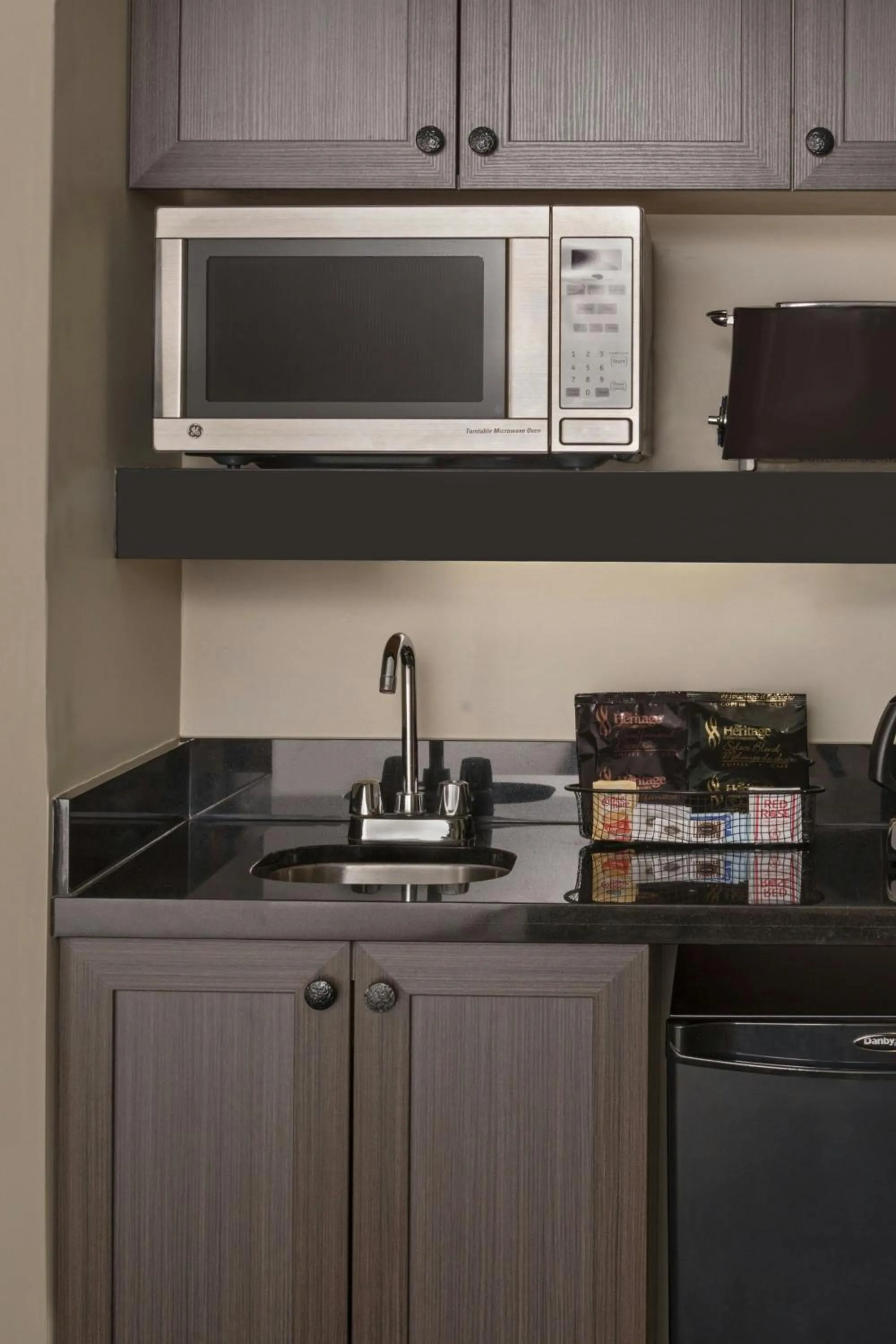 Kitchen or kitchenette in Residence Inn by Marriott Mont Tremblant Manoir Labelle