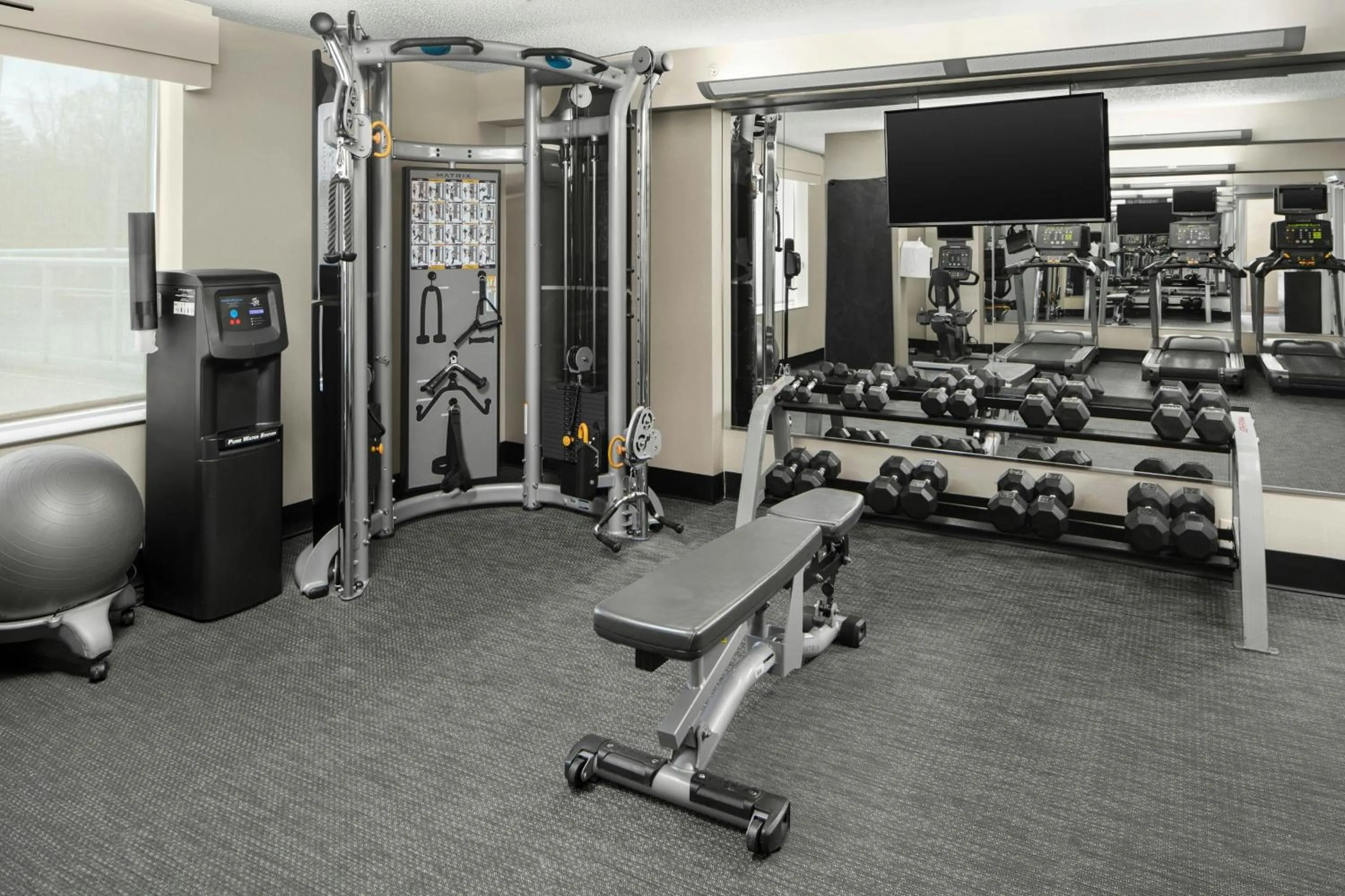 Fitness centre/facilities in Courtyard by Marriott Bethesda Chevy Chase