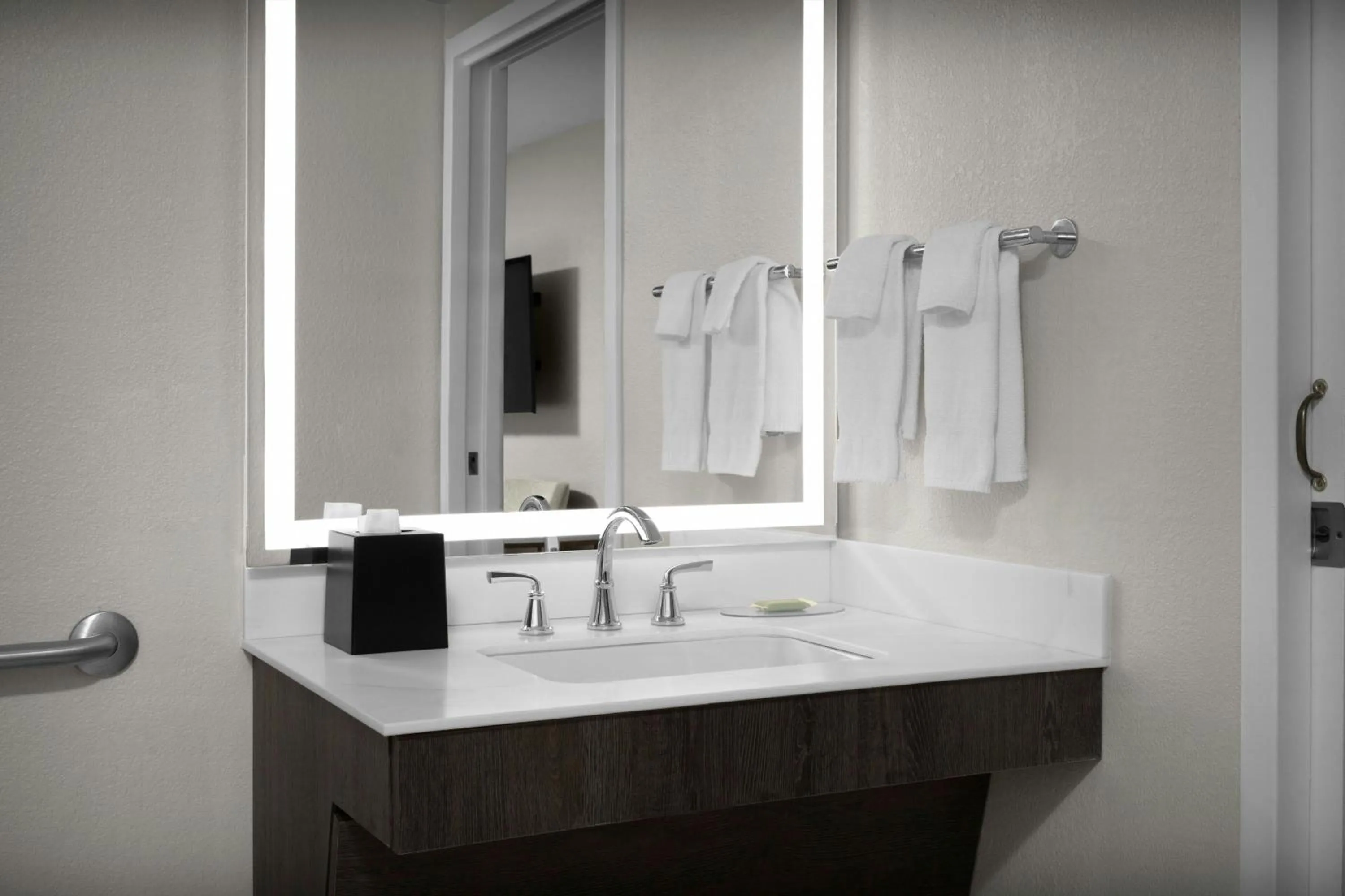 Bathroom in Courtyard by Marriott Waco