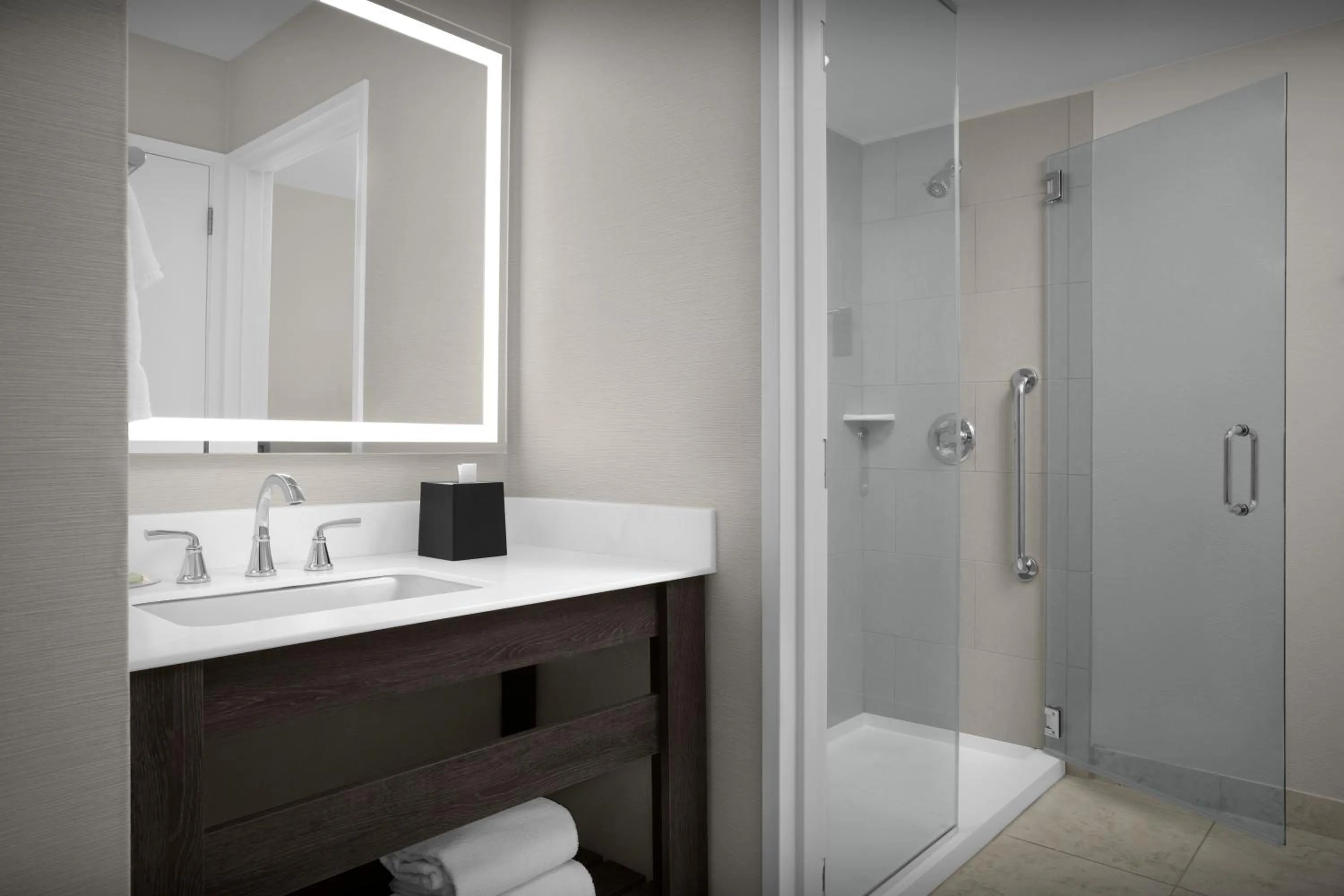 Shower in Courtyard by Marriott Waco