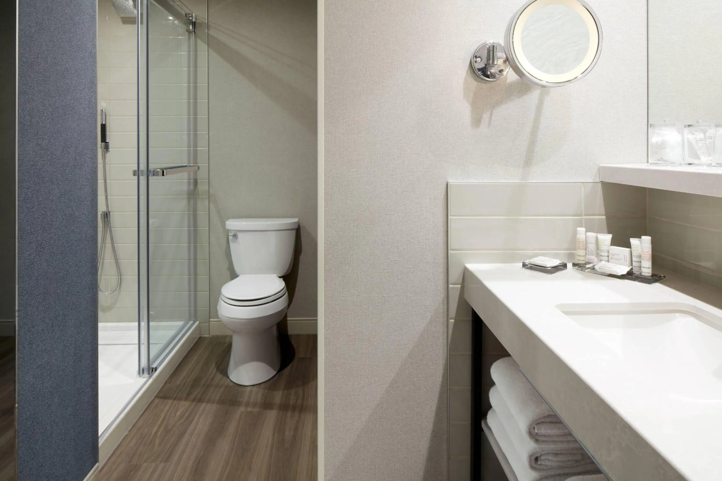 Bathroom in Marriott Quebec City Downtown