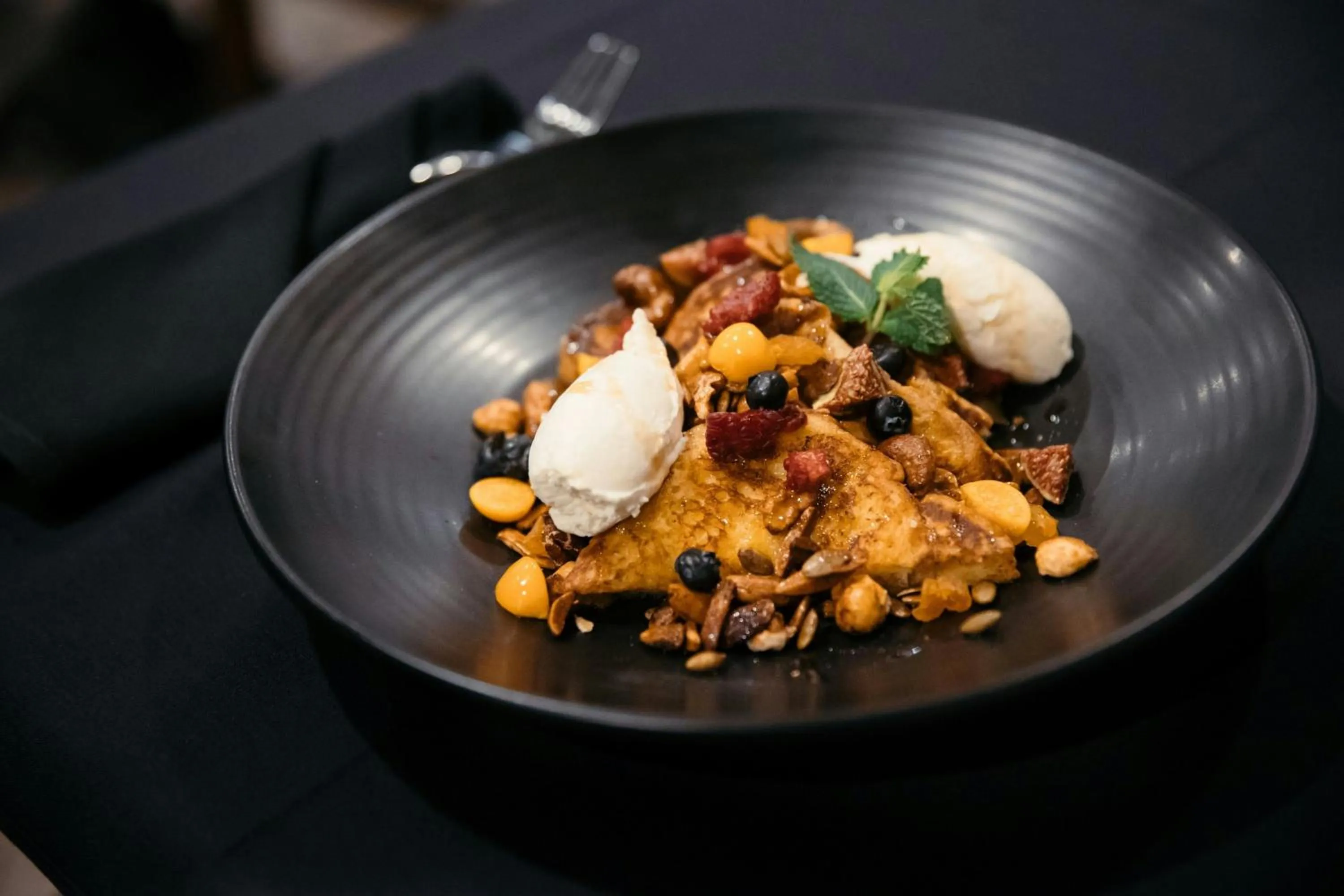 Restaurant/places to eat in Marriott Quebec City Downtown