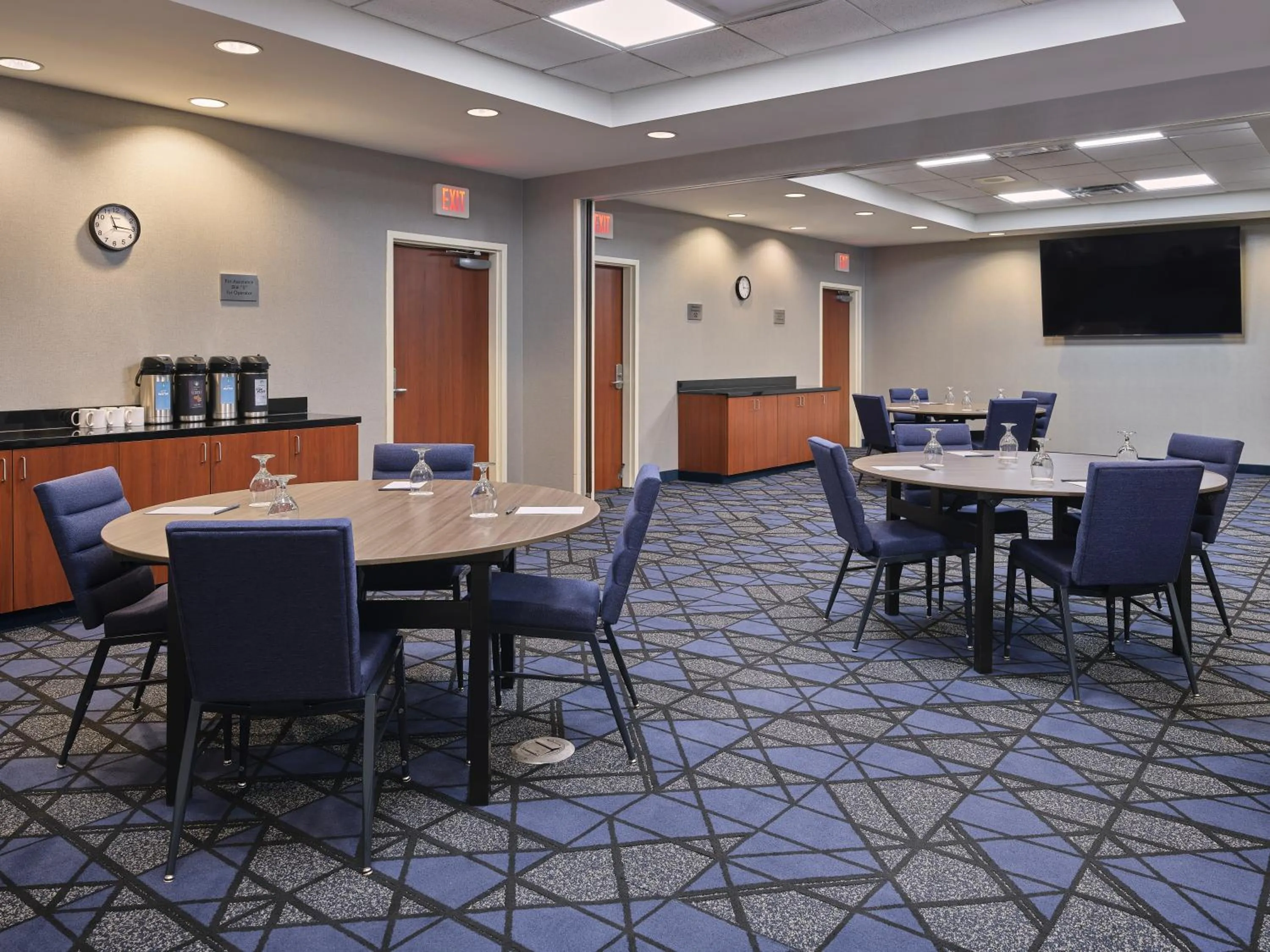 TV and multimedia in Courtyard by Marriott Halifax Downtown