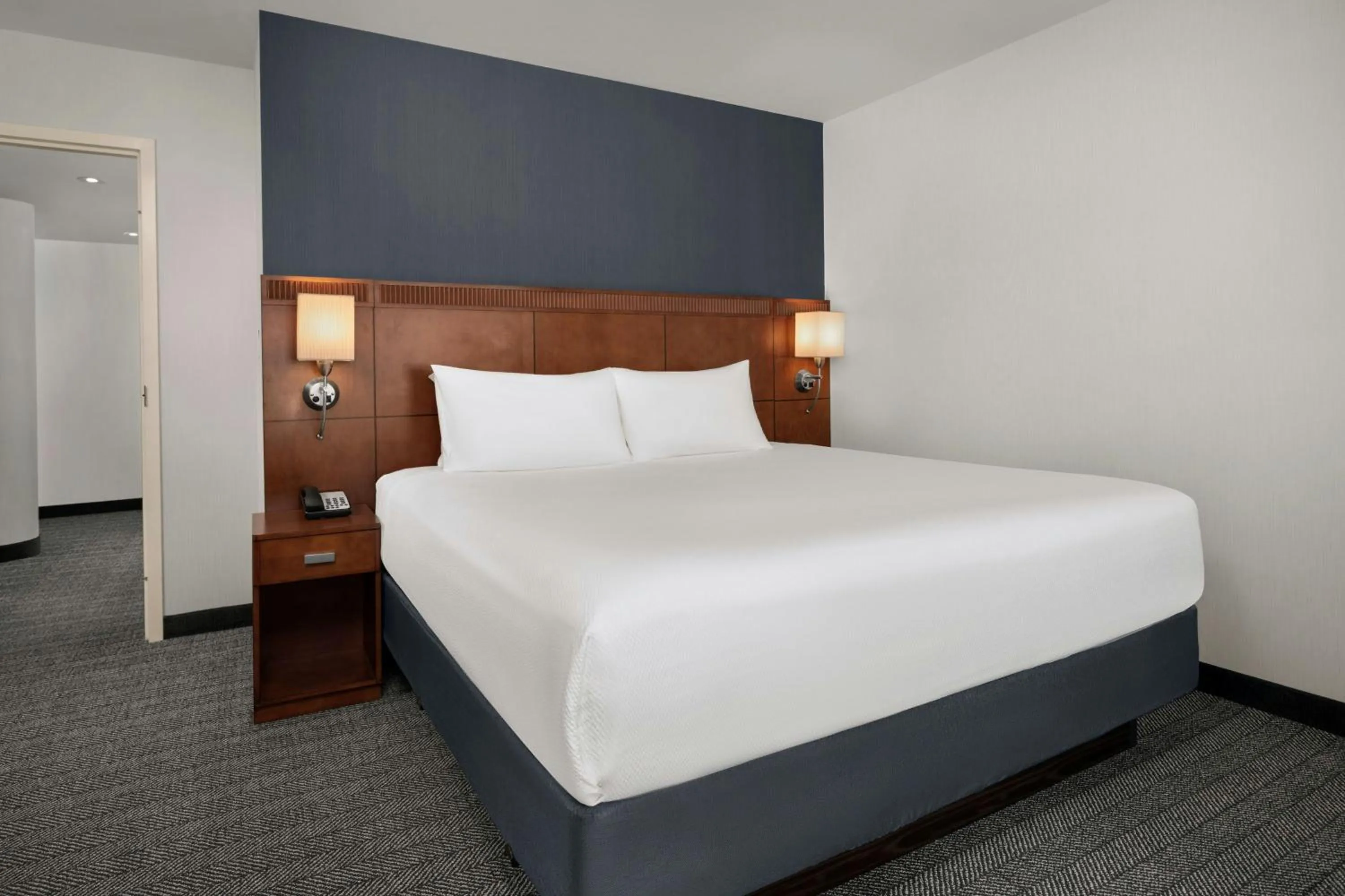Bedroom, Bed in Courtyard by Marriott Halifax Downtown