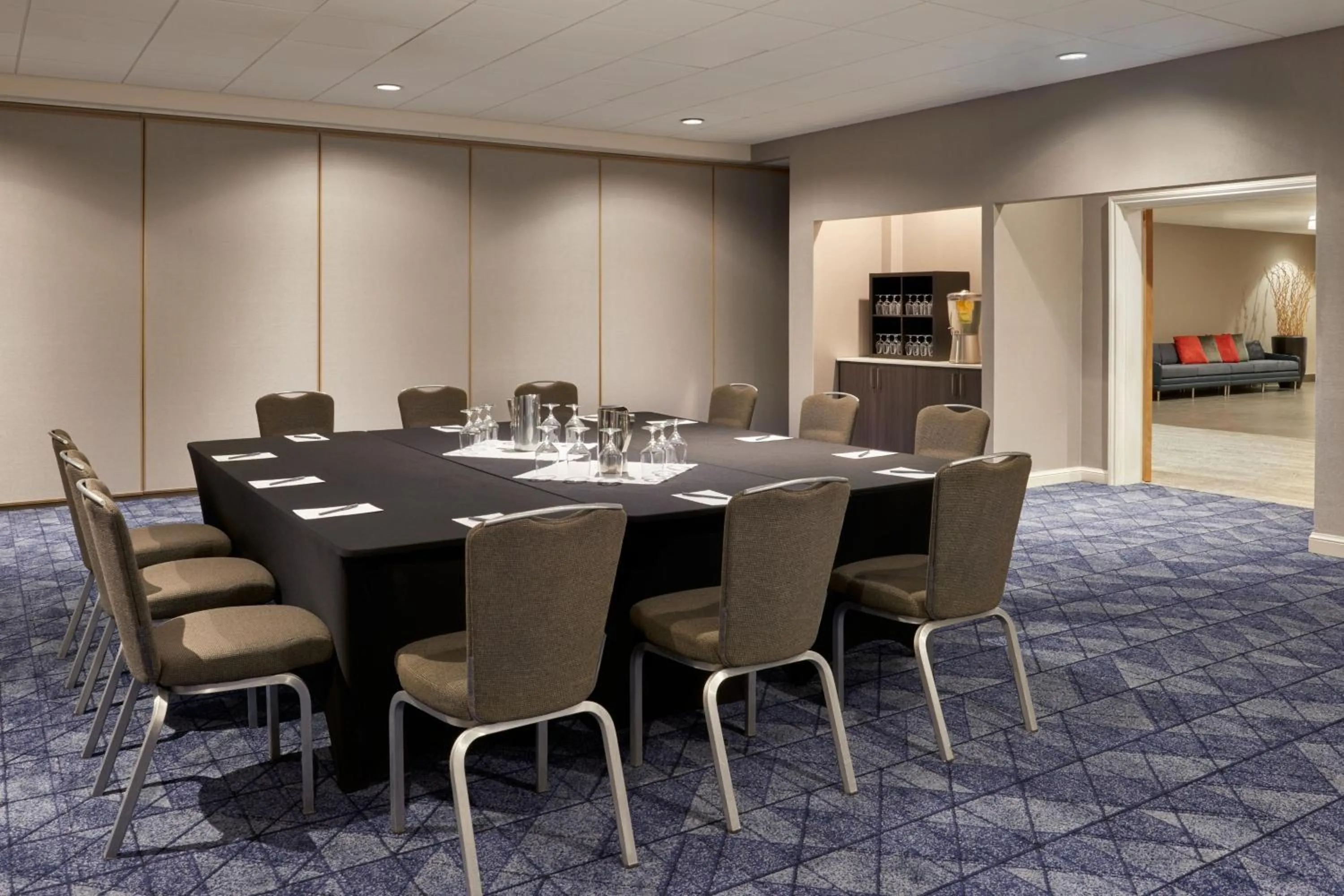 Meeting/conference room in Courtyard by Marriott Ottawa Downtown