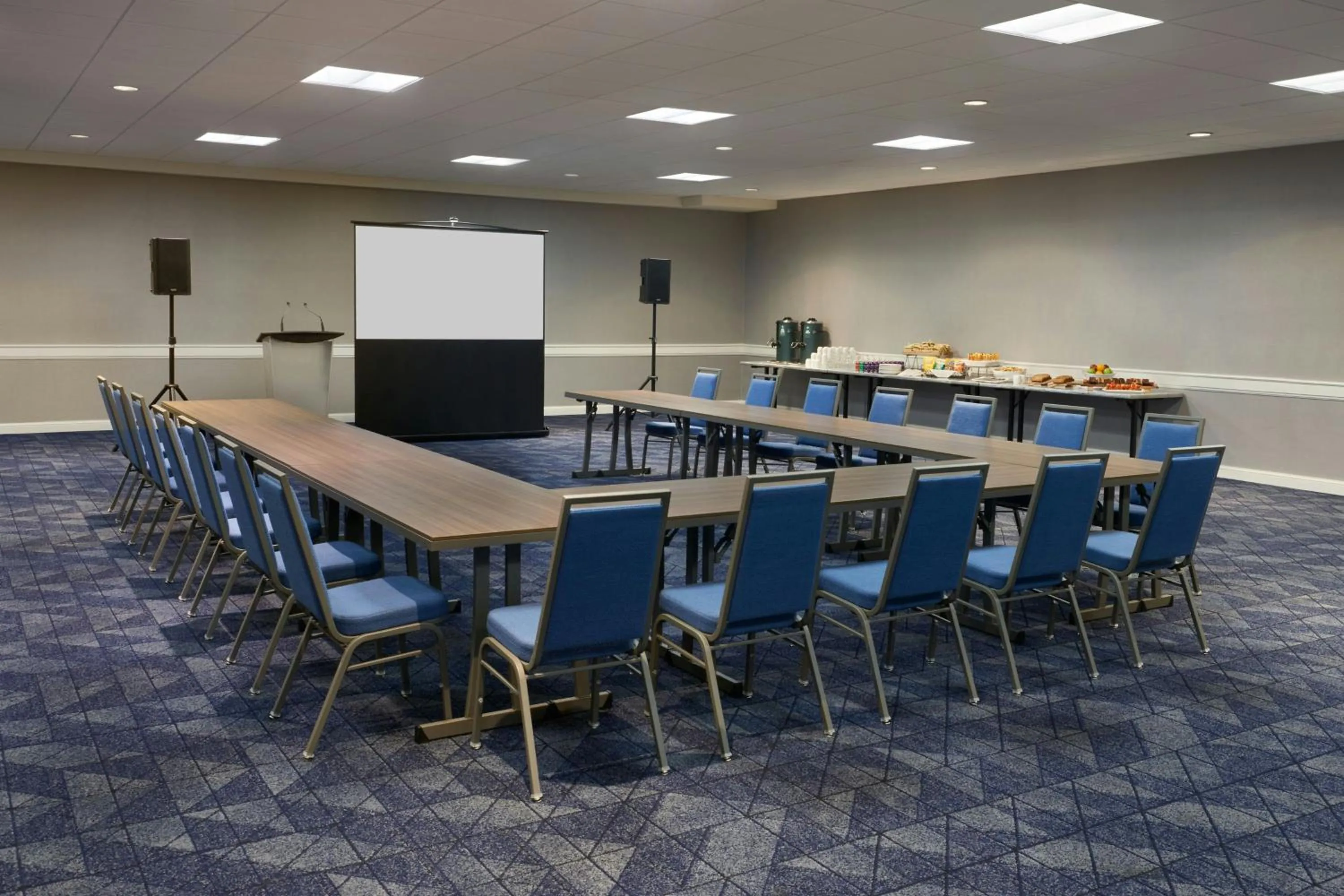 Meeting/conference room in Courtyard by Marriott Ottawa Downtown