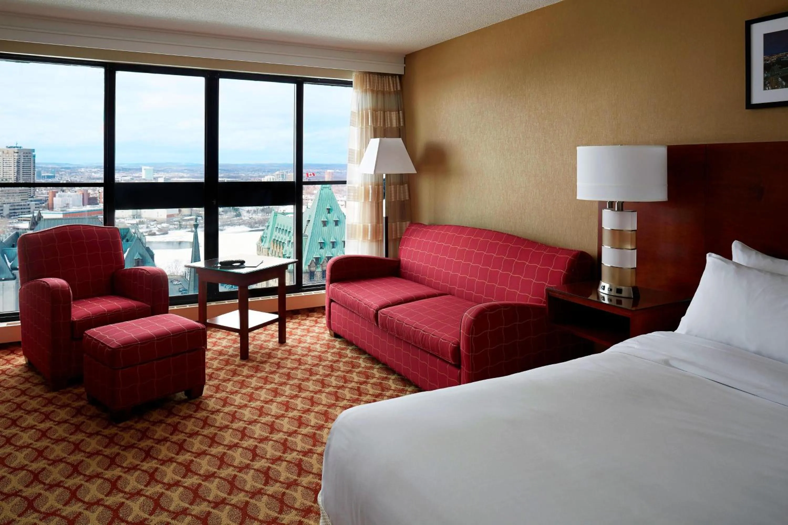 Photo of the whole room, Bed in Ottawa Marriott Hotel