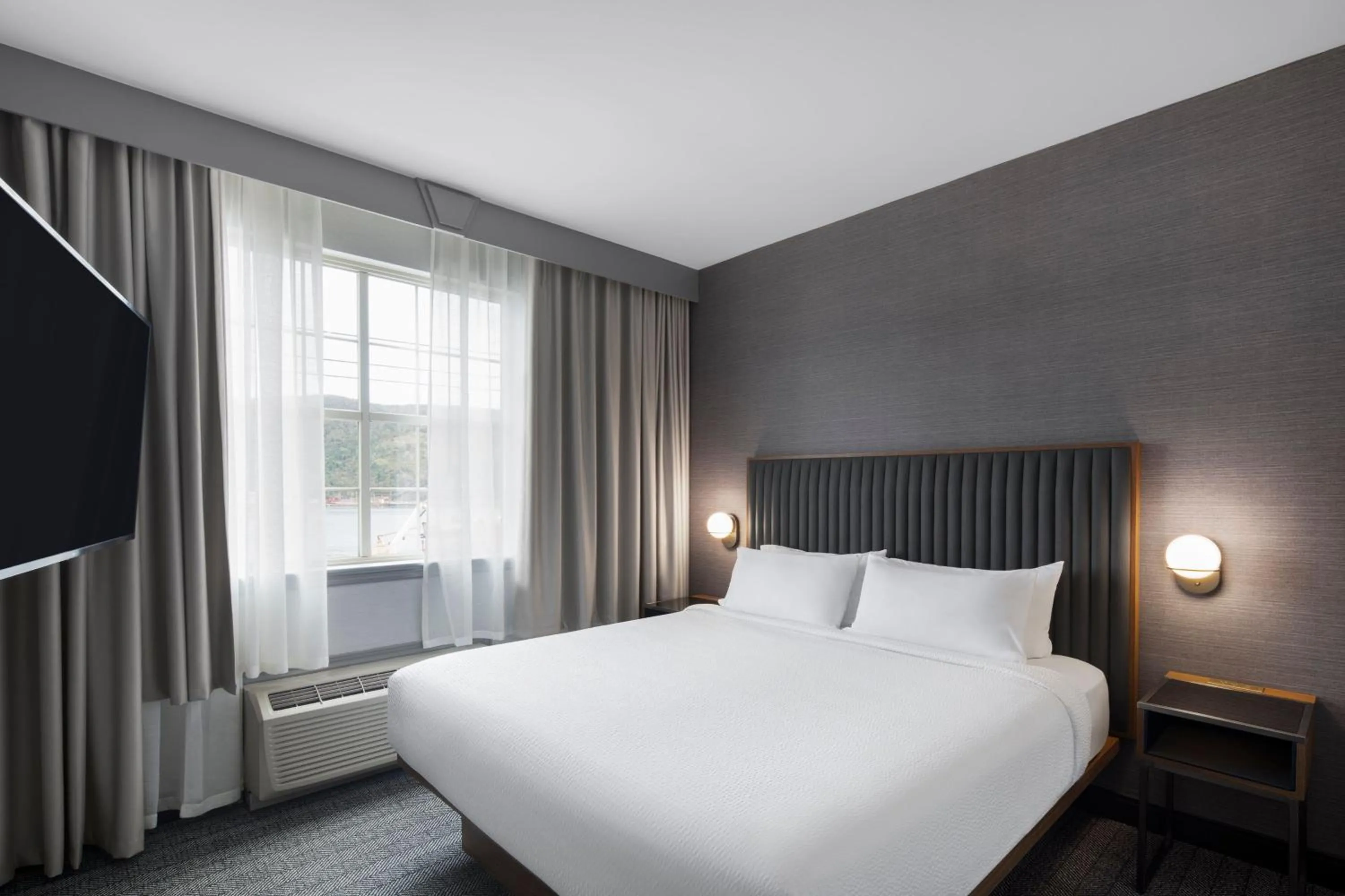 Bedroom, Bed in Courtyard by Marriott St. John's Newfoundland