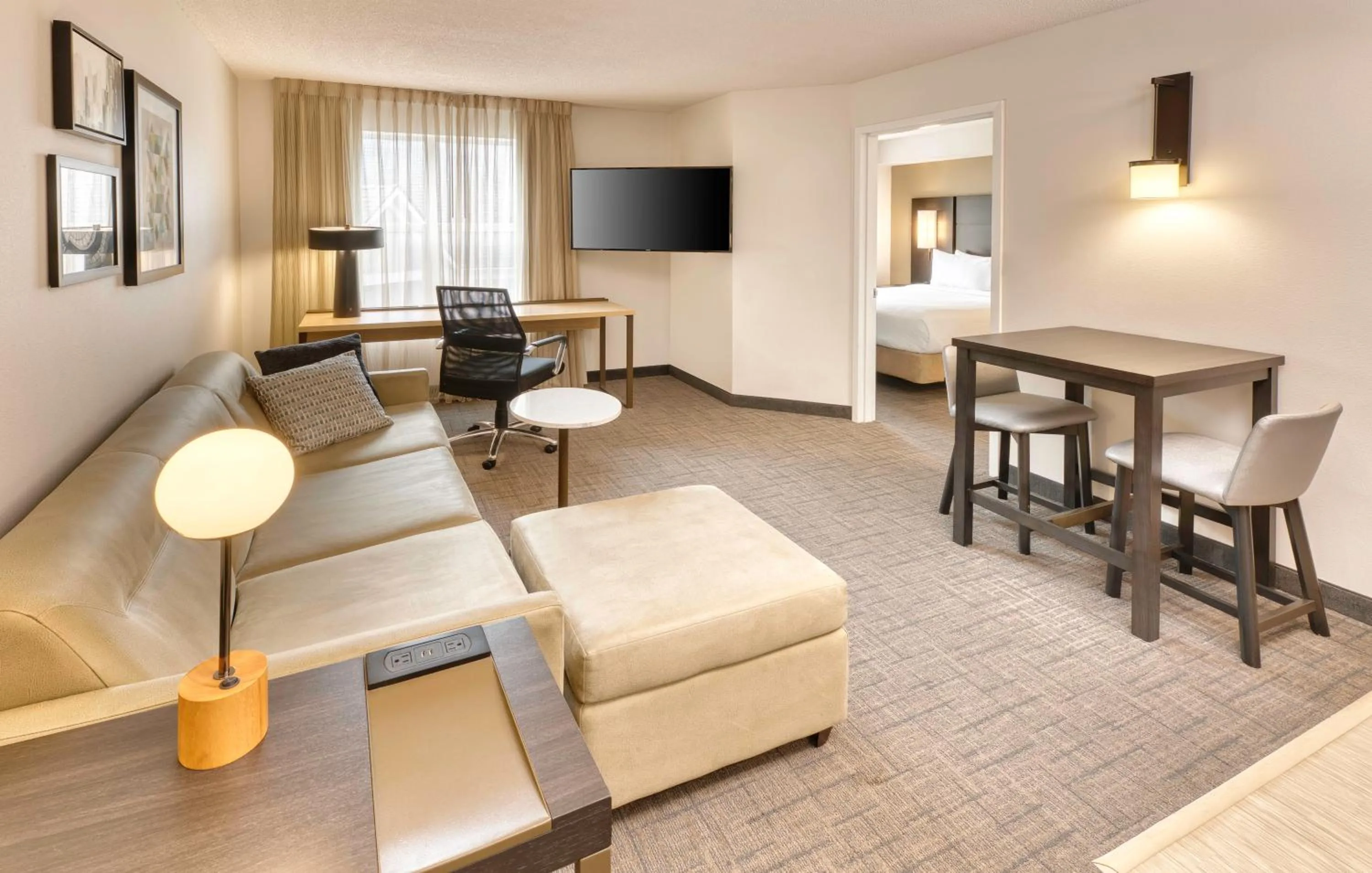 TV and multimedia in Residence Inn by Marriott Whitby