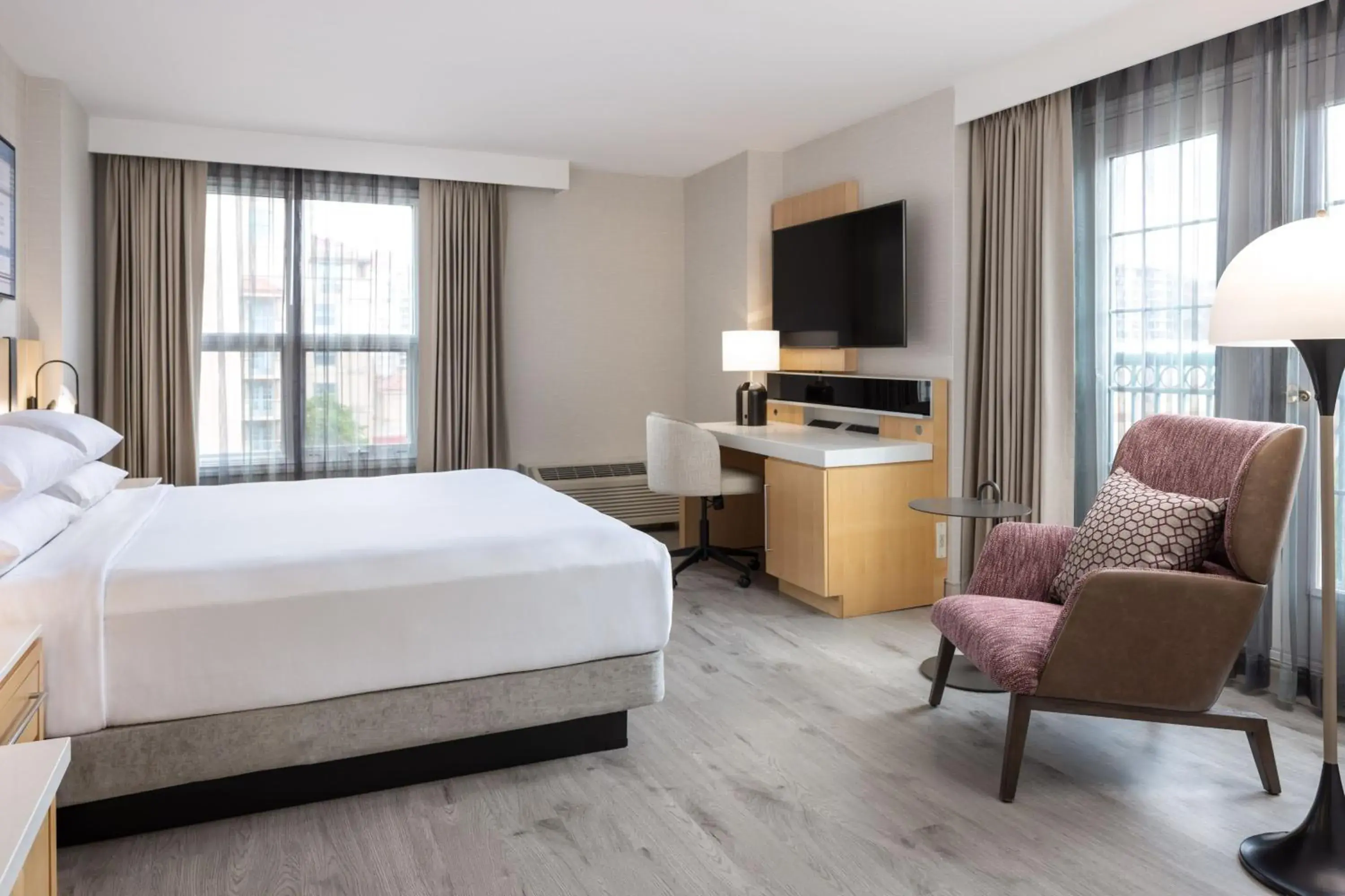 King Room in Delta Hotels by Marriott Grand Okanagan Resort King Room in Delta Hotels by Marriott Grand Okanagan Resort