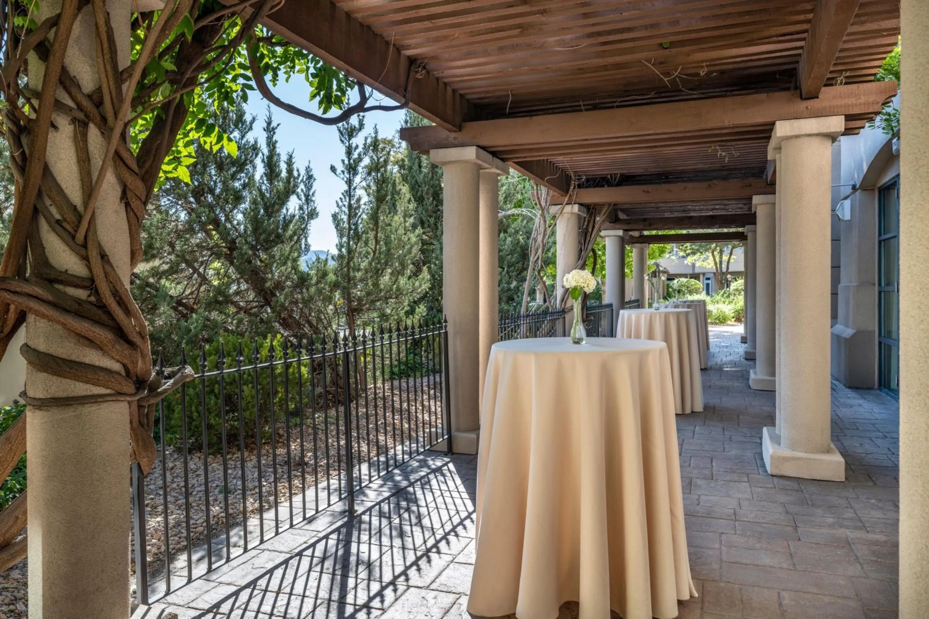 Meeting/conference room in Delta Hotels by Marriott Grand Okanagan Resort