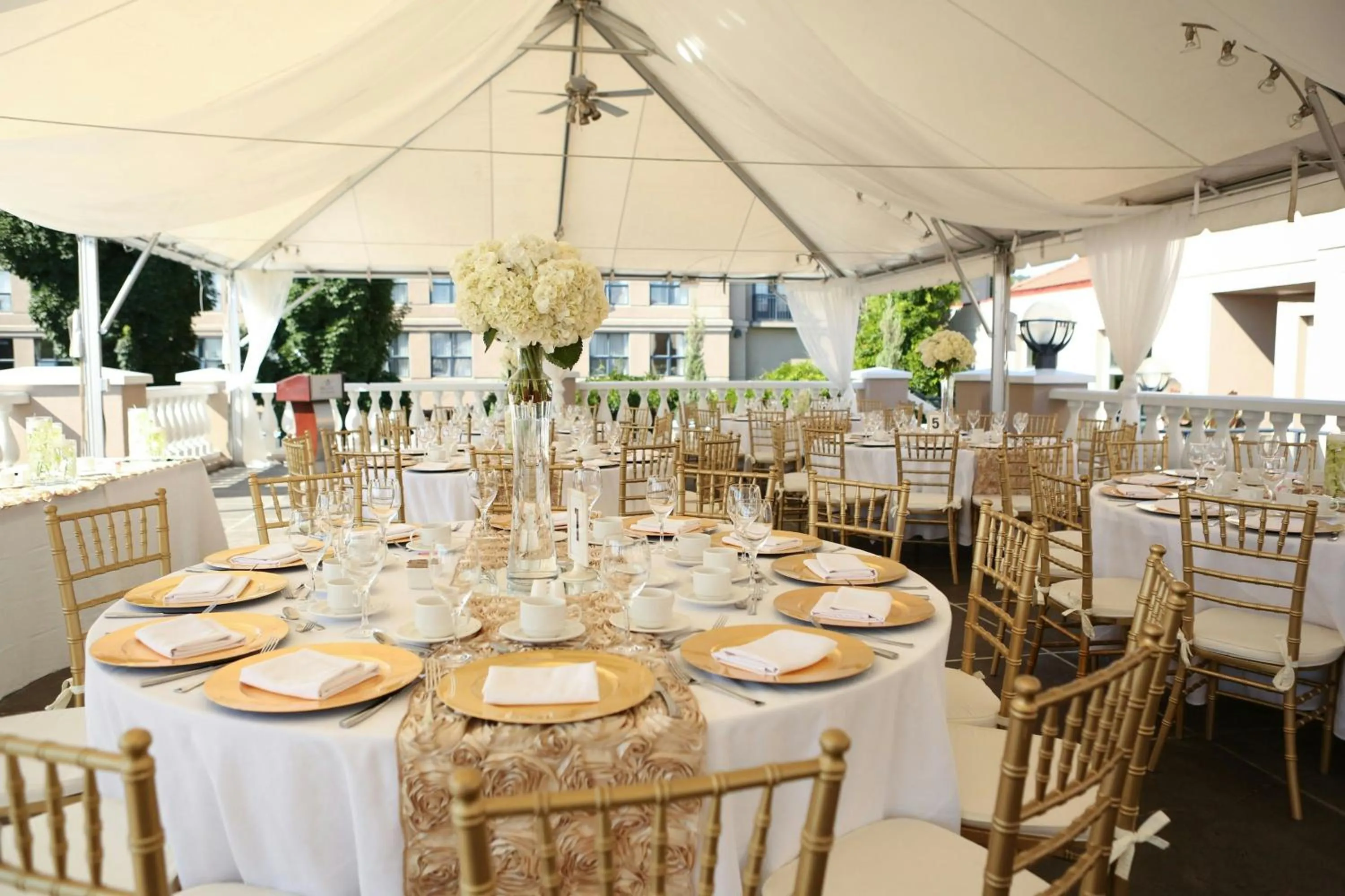 Lobby or reception in Delta Hotels by Marriott Grand Okanagan Resort