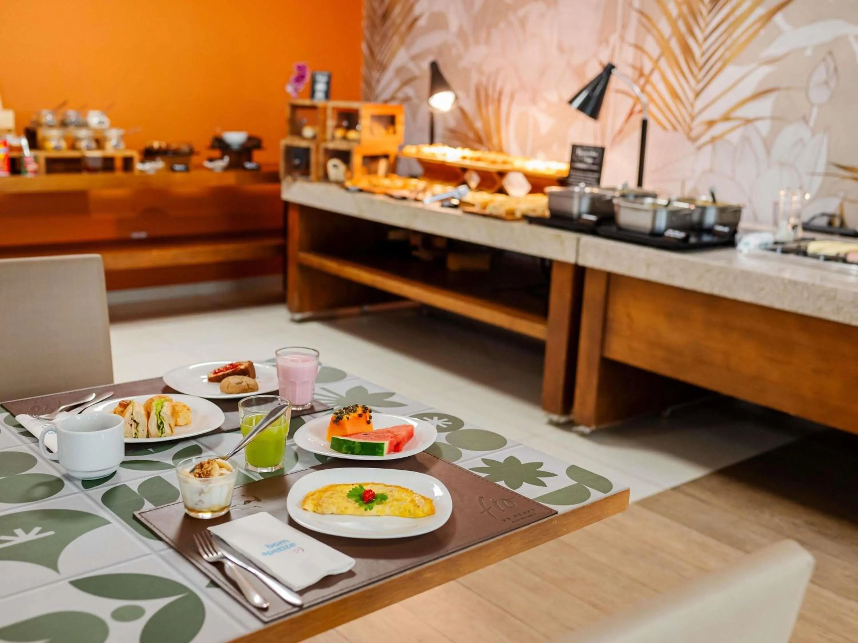 Restaurant/places to eat in Ibis Styles Campinas Alphaville