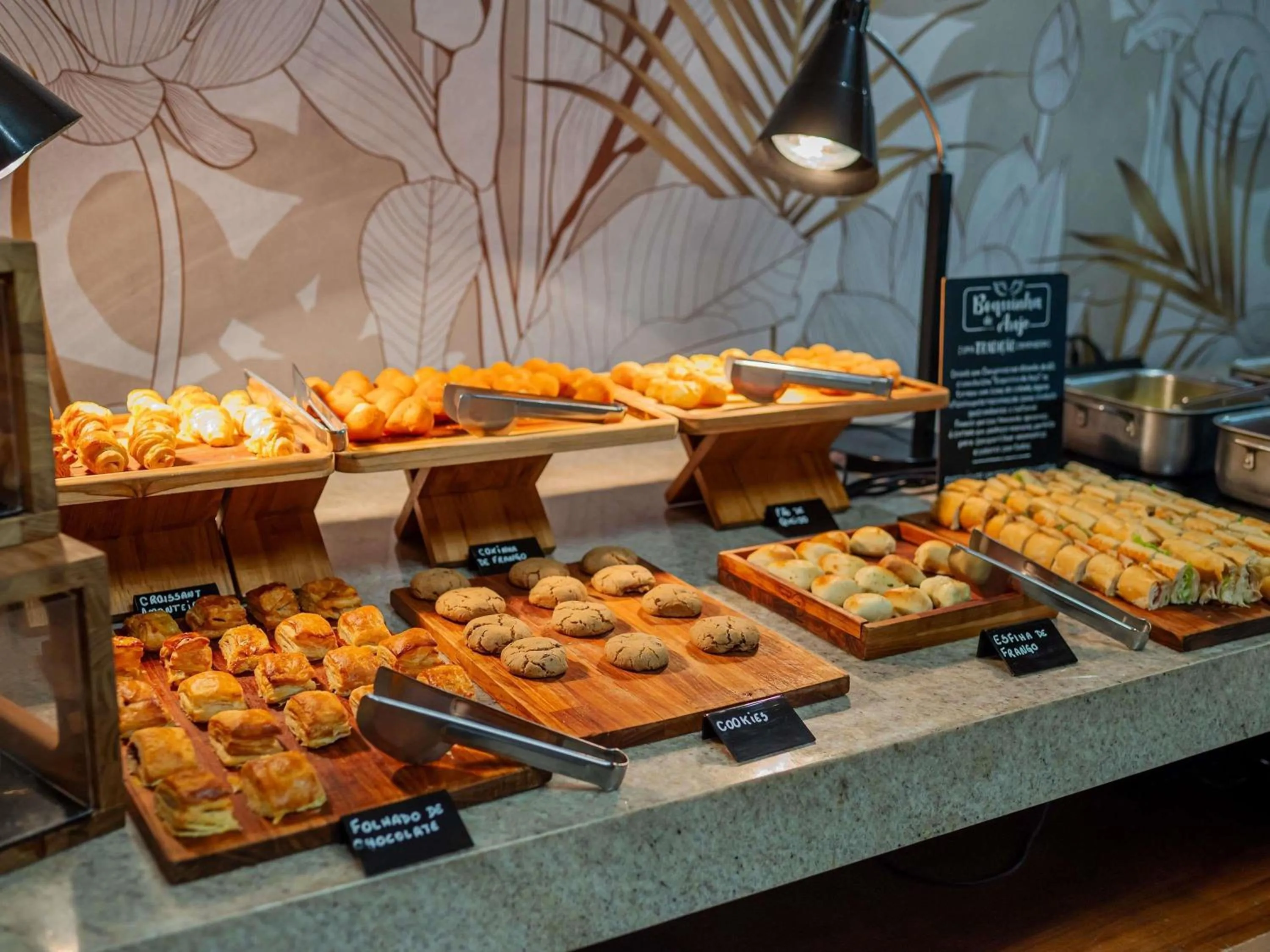 Restaurant/places to eat in Ibis Styles Campinas Alphaville