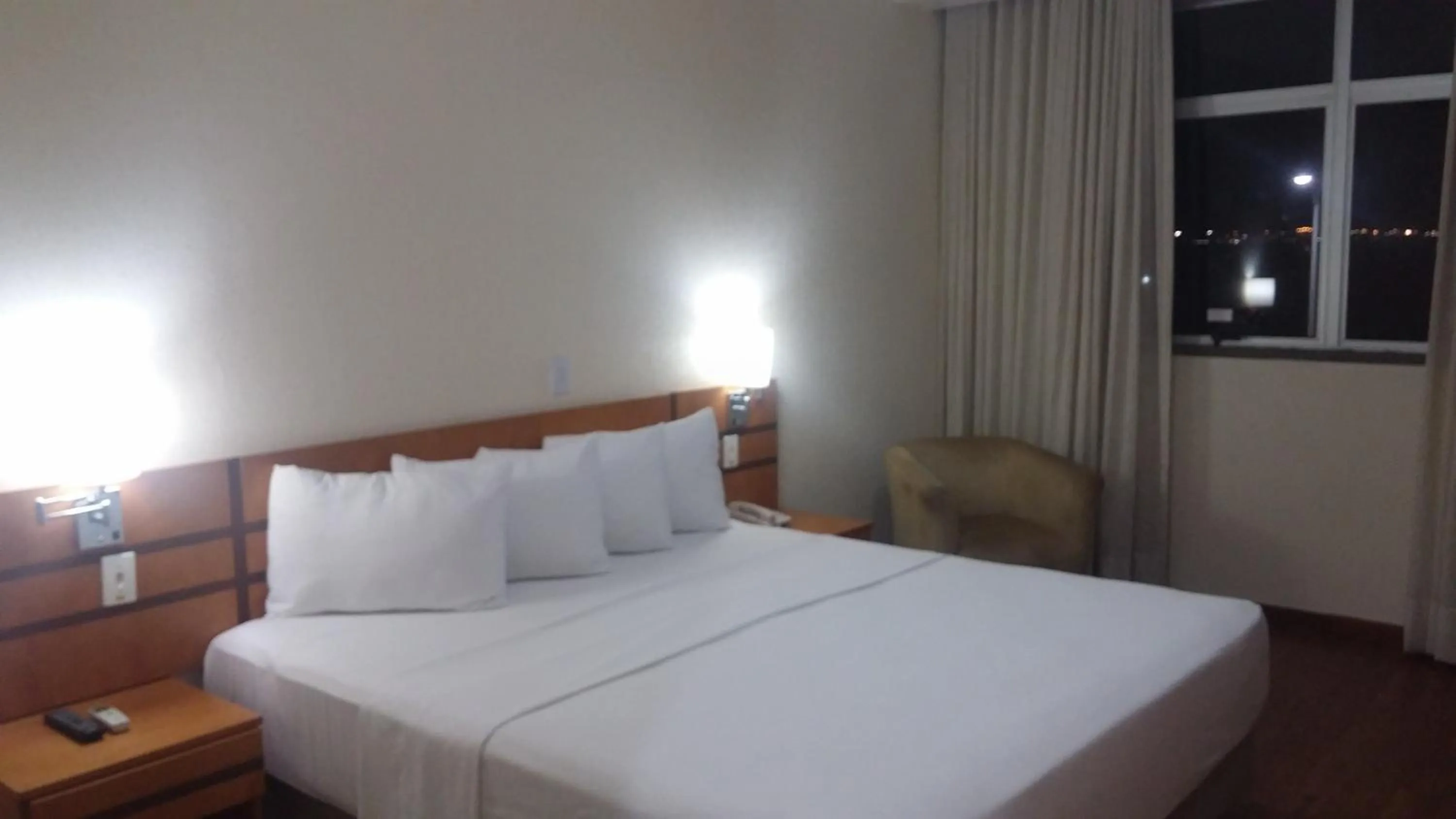 Bedroom, Bed in Vitoria Praia Hotel