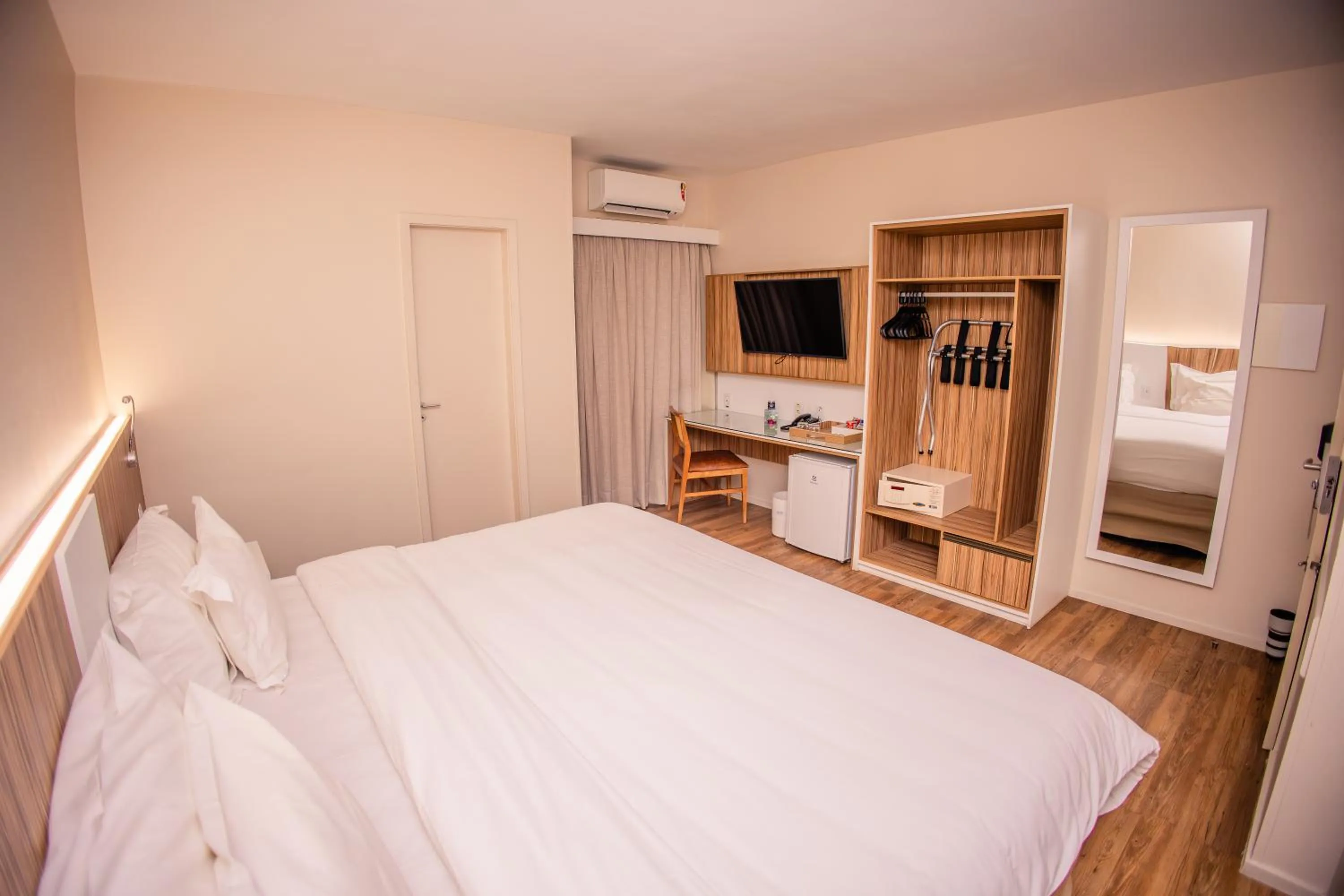 Bedroom, Bed in Quality Hotel Aracaju