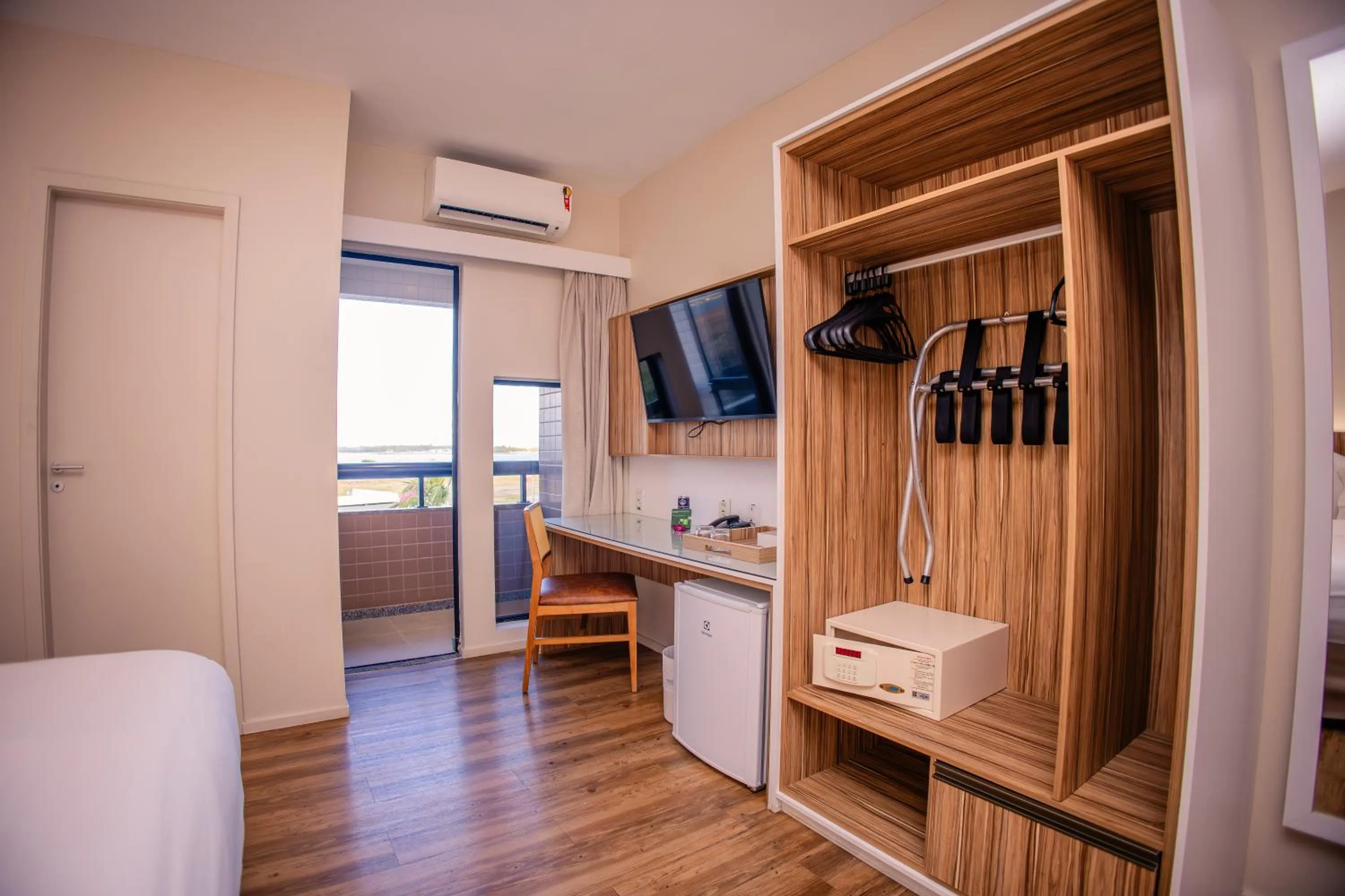 TV and multimedia in Quality Hotel Aracaju