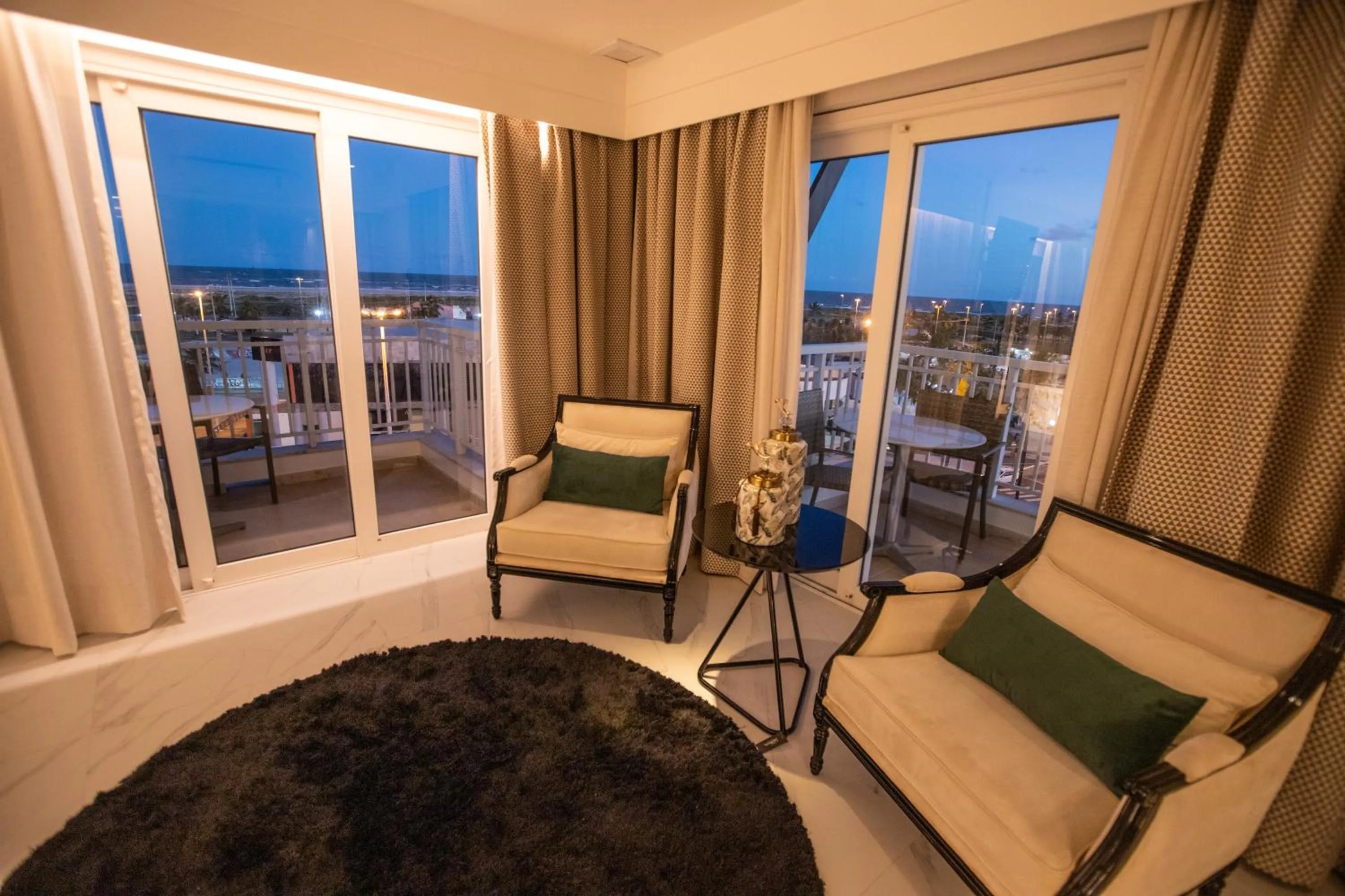 Photo of the whole room in Vidam Hotel Aracaju - Transamerica Collection