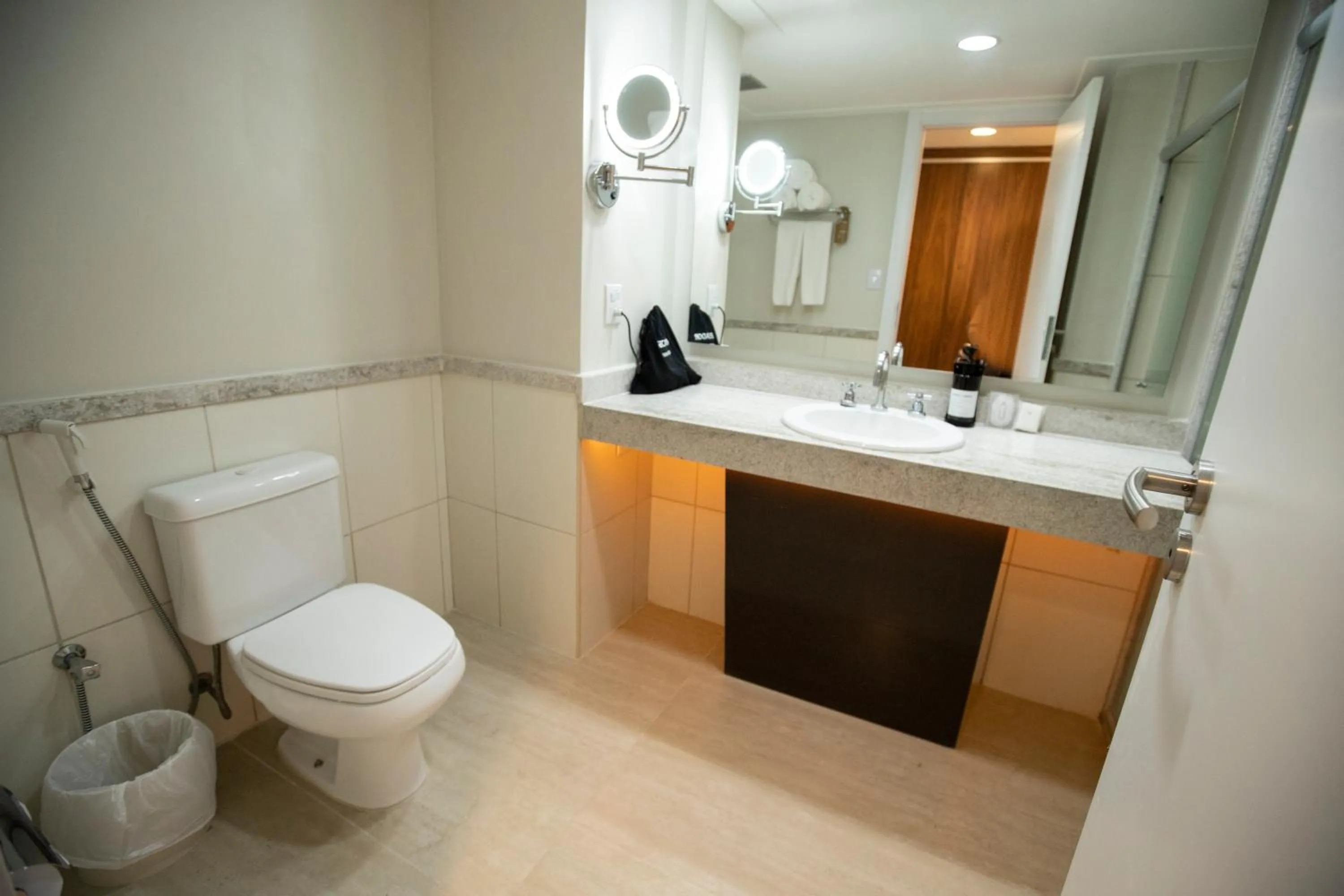 Bathroom in Vidam Hotel Aracaju - Transamerica Collection