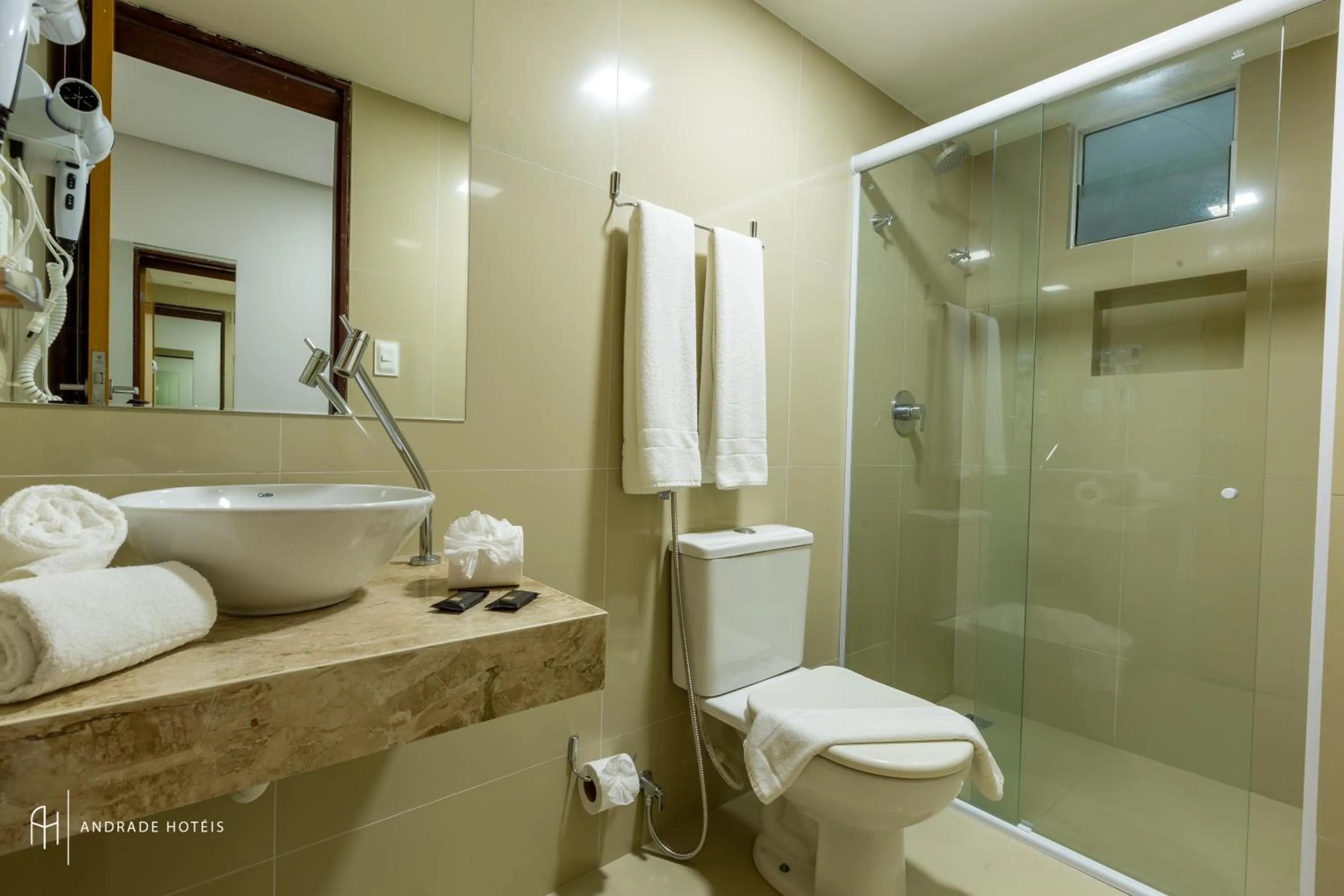 Toilet in Rede Andrade Solmar