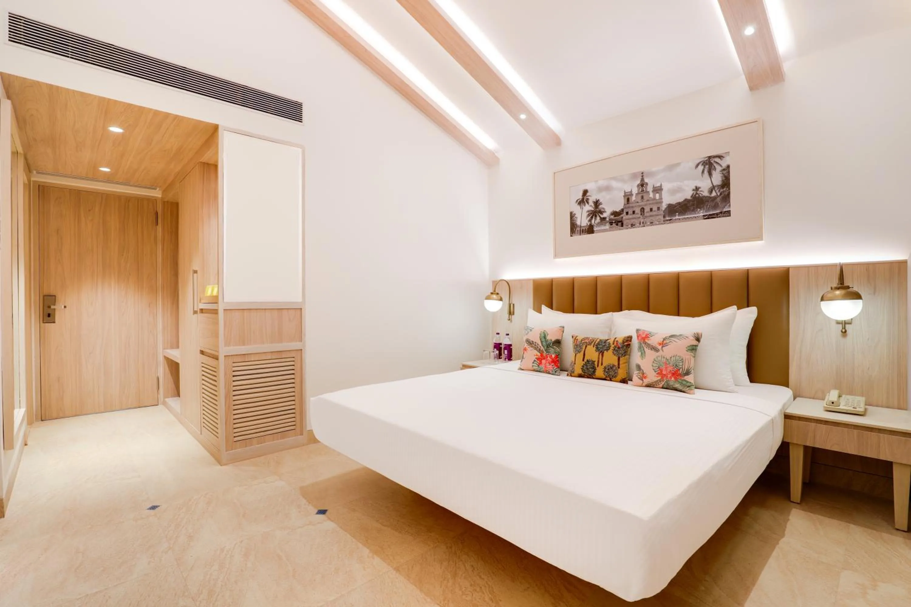 Bedroom, Bed in Lemon Tree Amarante Beach Resort, Goa