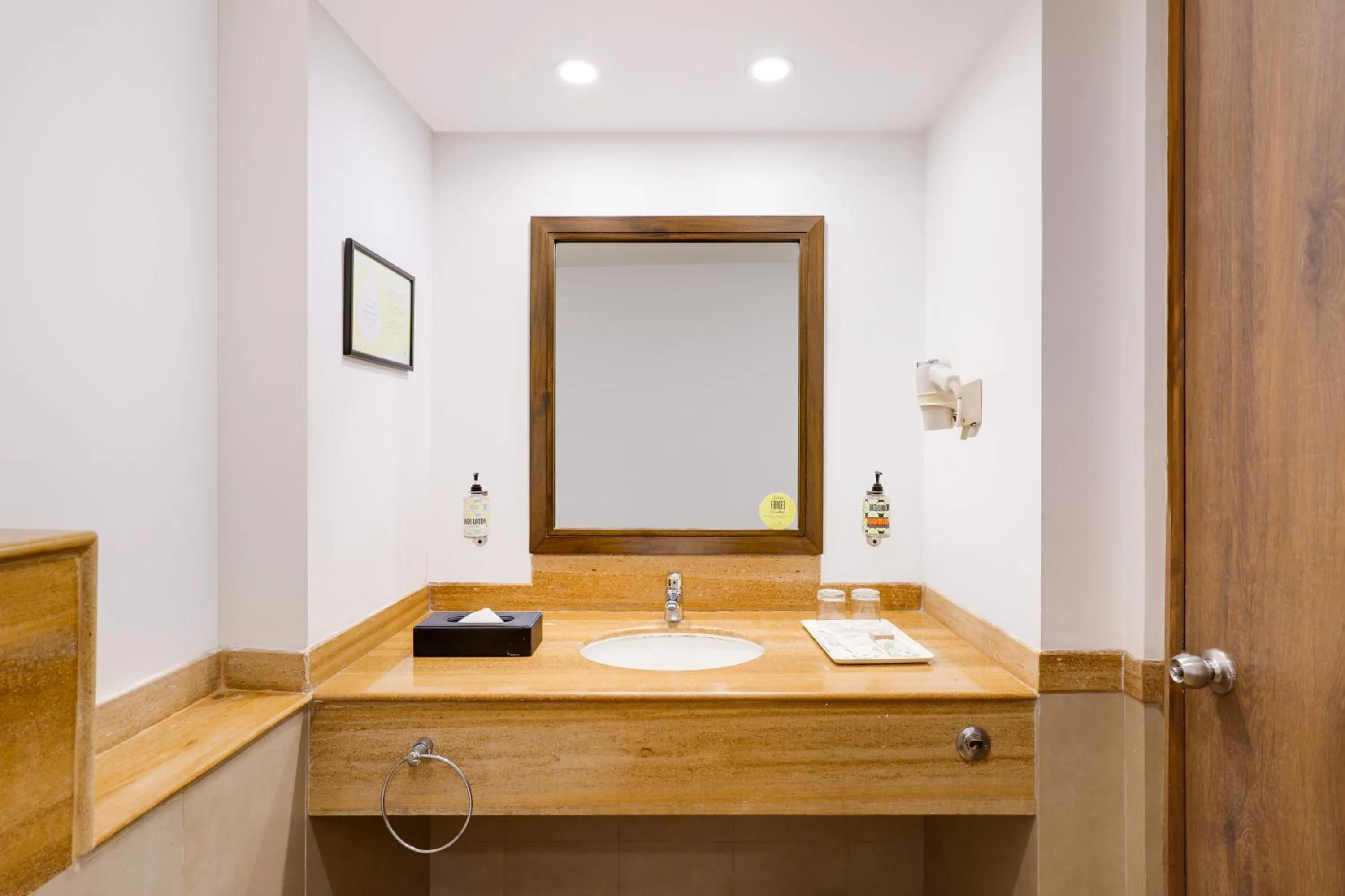 Lemon Tree Amarante Beach Resort, Goa