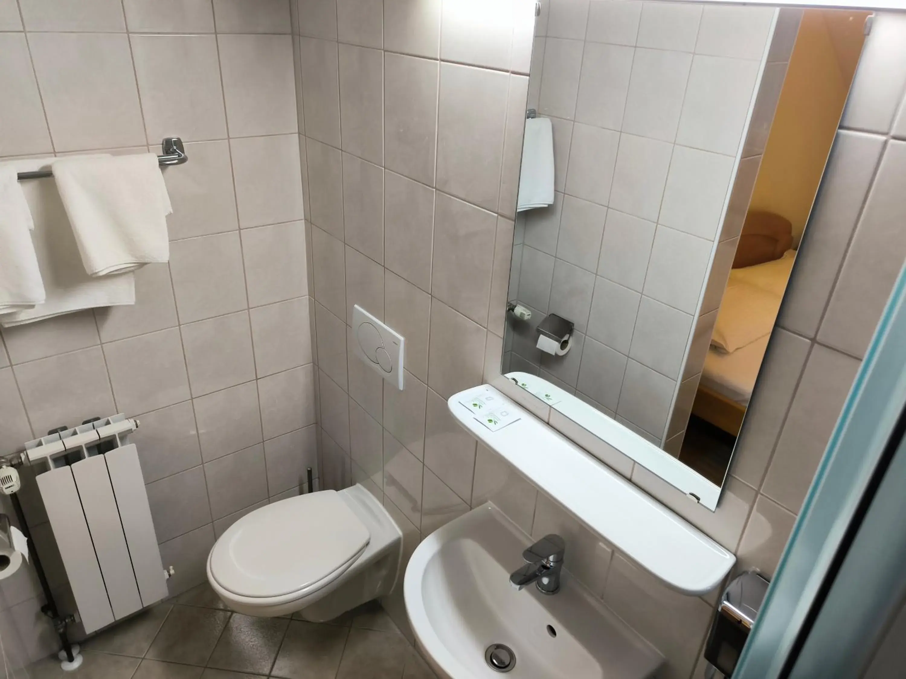 Twin Room - single occupancy in B&B Gurman Twin Room - single occupancy in B&B Gurman