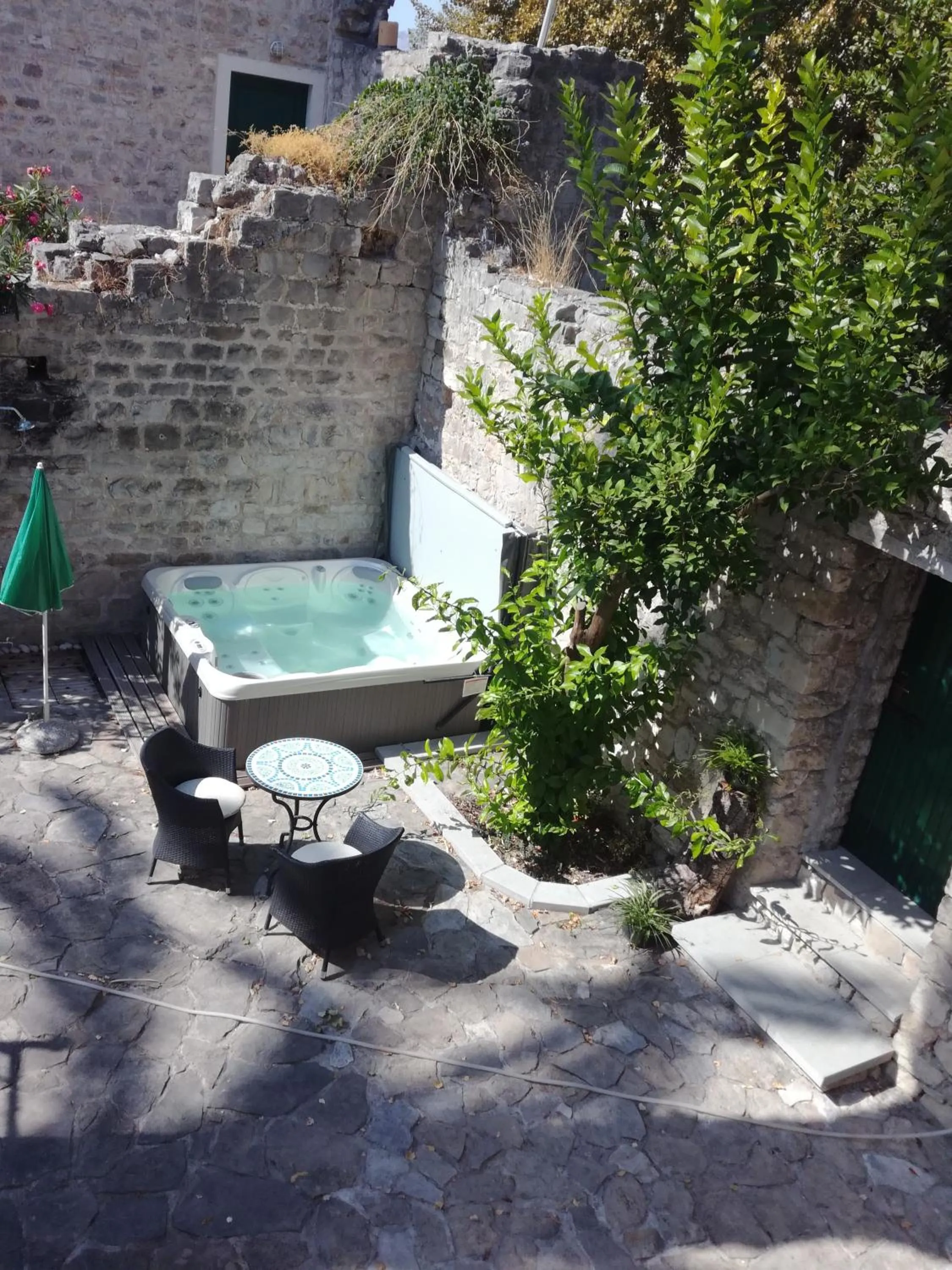 Shower in Villa Cindro House