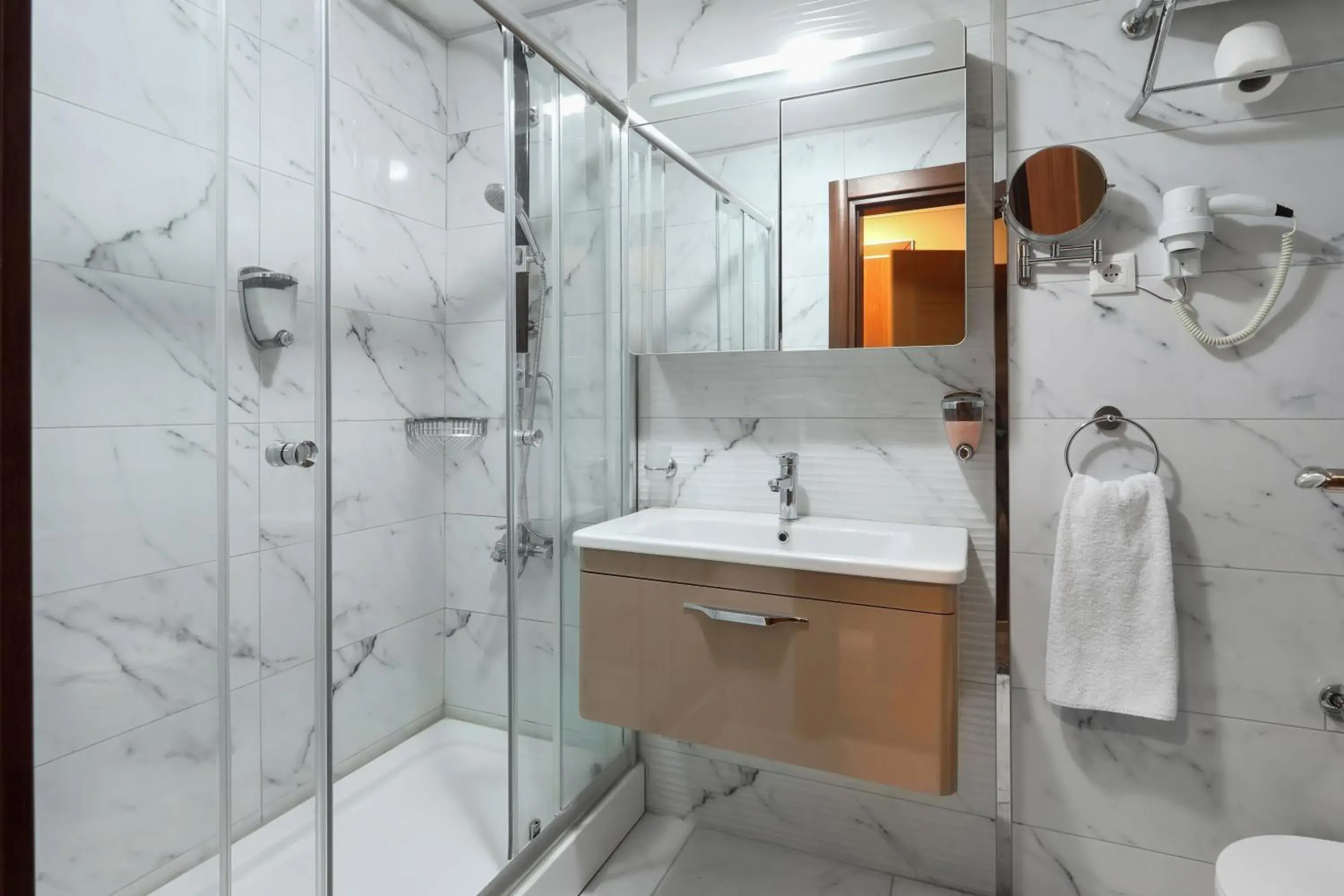 Comfort Room in Balturk Hotel Sakarya Comfort Room in Balturk Hotel Sakarya