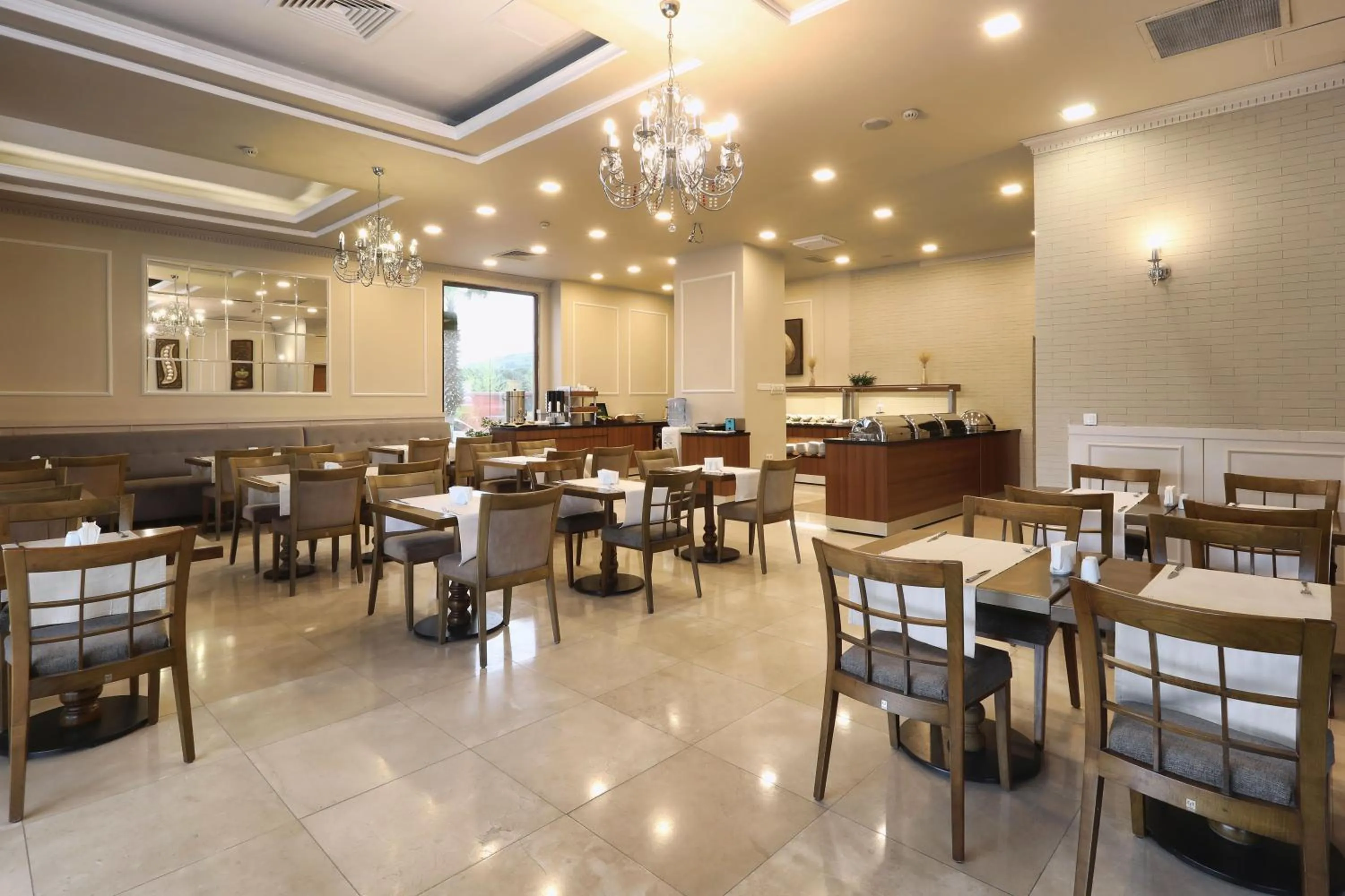 Restaurant/places to eat in New Balturk Hotel Izmit