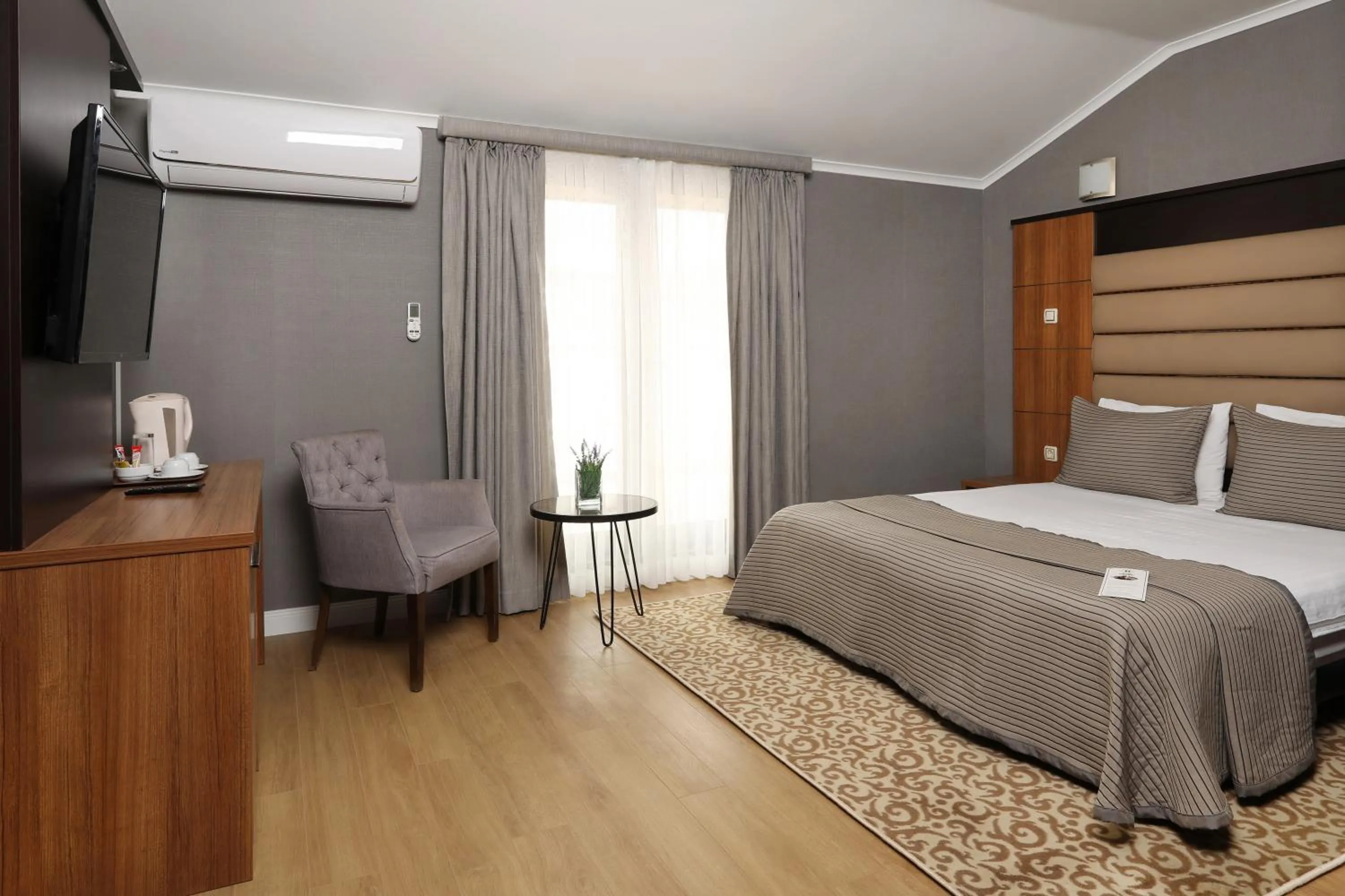 Photo of the whole room, Bed in New Balturk Hotel Izmit