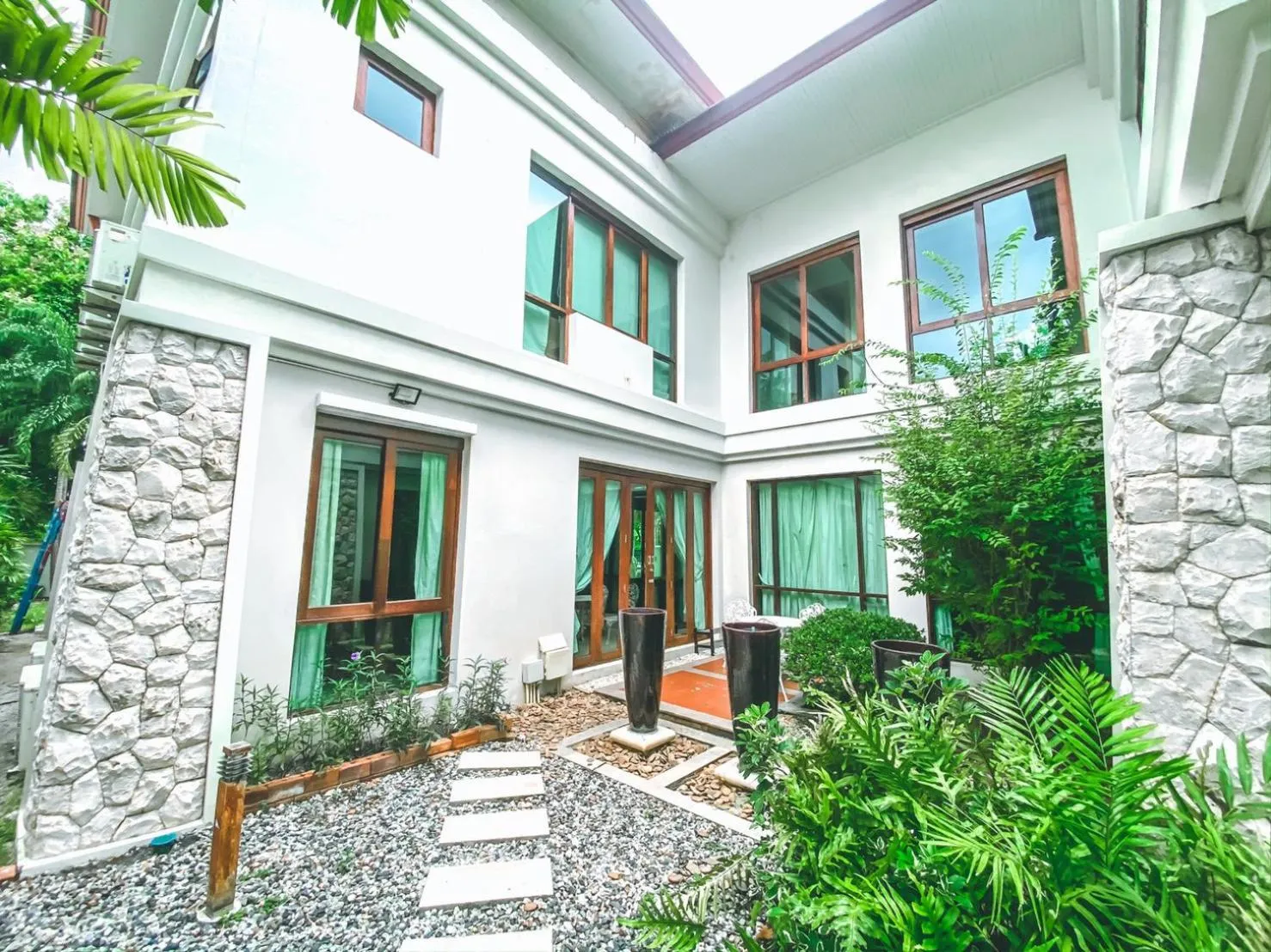 Garden in Royal Sammuk Villa