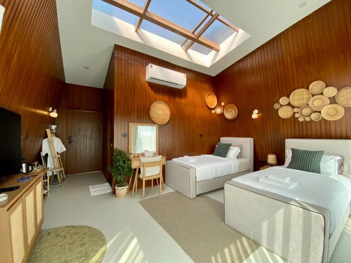 TV and multimedia, Bed in Royal Sammuk Villa